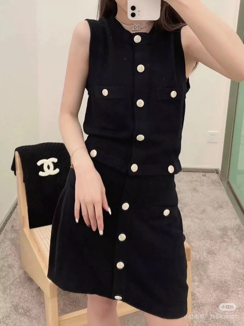 Chanel Chanel Solid color short round neck single-breasted detach Size XS / US 0-2 / IT 36-38 - 7 Thumbnail
