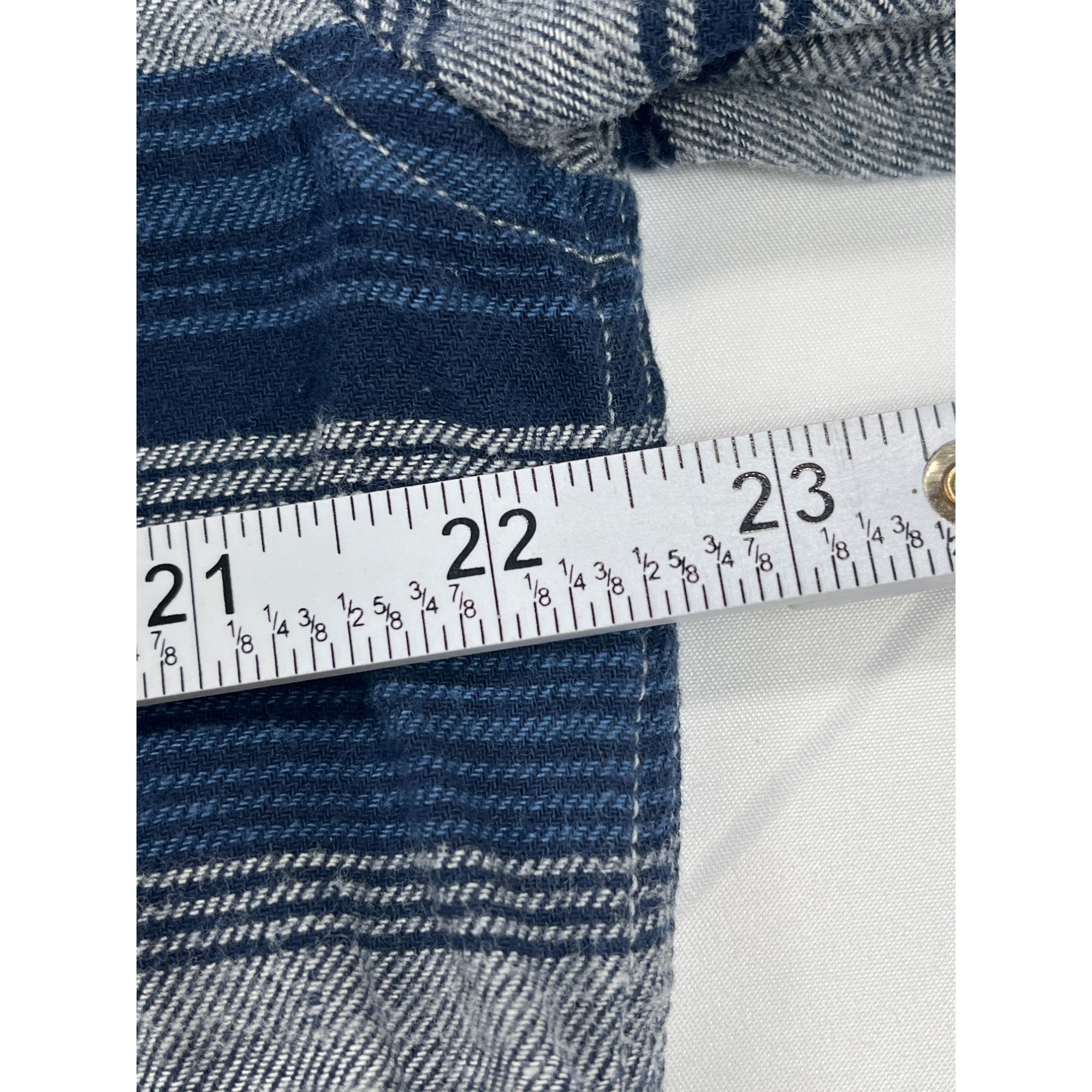 Aeropostale Aeropostale SKU 7607 Mens Blue And gray Striped Button Down Size US L / EU 52-54 / 3 - 4 Thumbnail