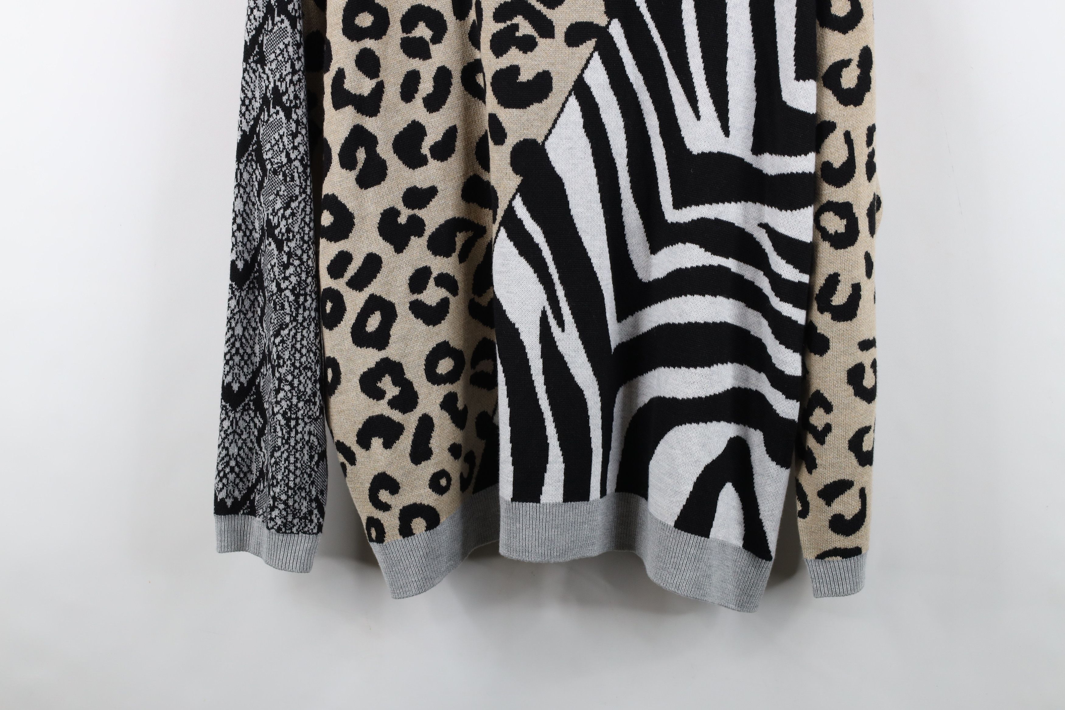 Vintage Vintage 90s Y2K Streetwear Nature Animal Print Sweater Size 3XL / US 20-22 - 3 Thumbnail