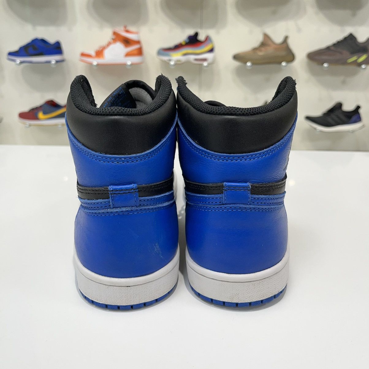 Nike Air Jordan 1 Retro Royal (2017) Size US 8 / EU 41 - 4 Thumbnail