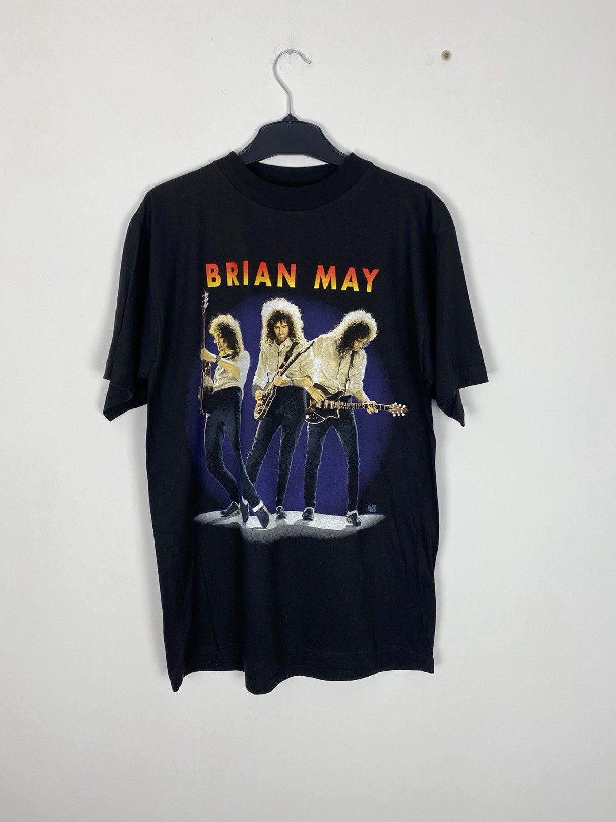 Band Tees × Vintage Vintage Brian May Queen Giant L Tour Tee 90s Band T-Shirt Size US L / EU 52-54 / 3 - 9 Thumbnail