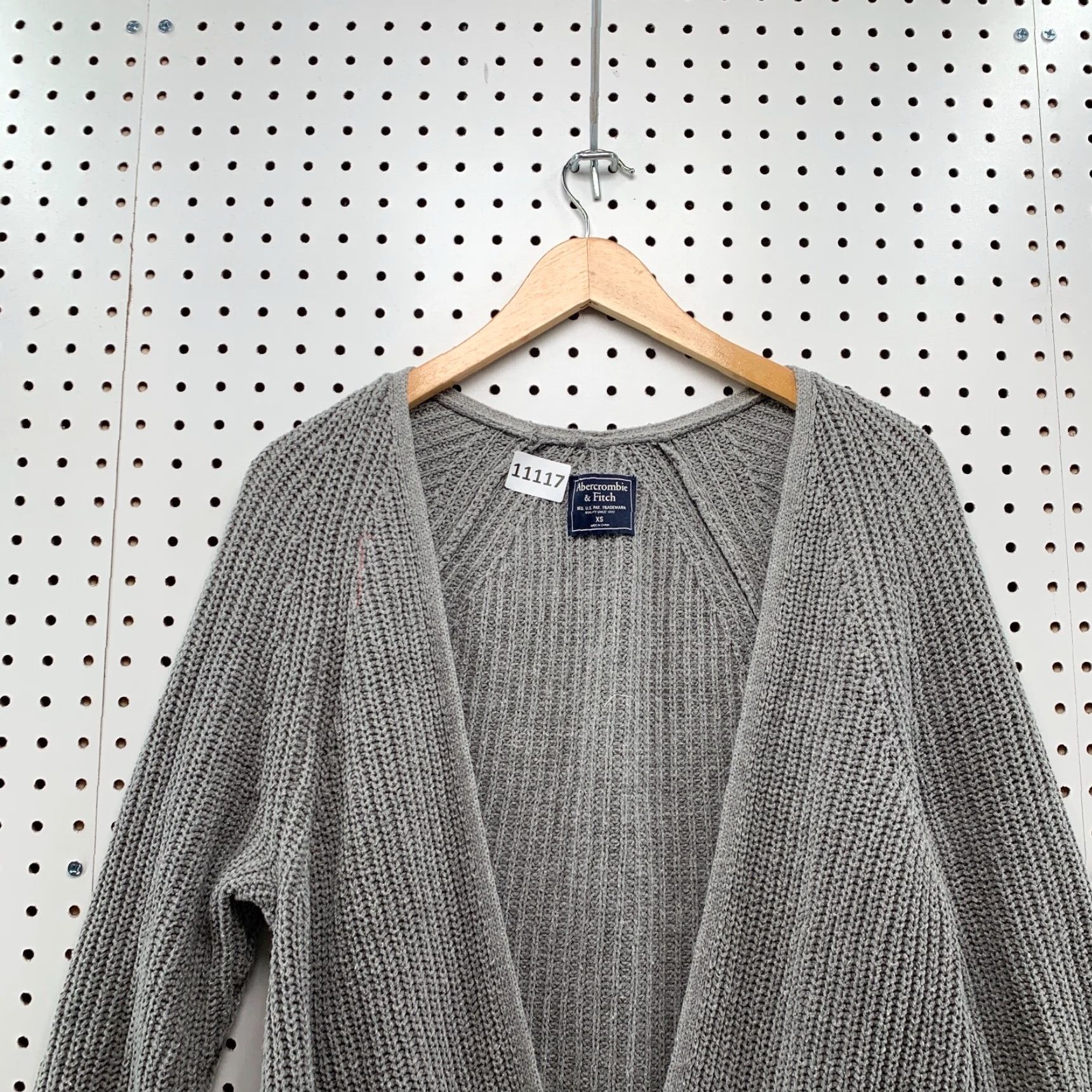 Abercrombie & Fitch VINTAGE Abercrombie & Fitch Cardigan Sweater Womens XS Gray Ribbed Knit Pockets Knit Open Front V-Neck Size XS / US 0-2 / IT 36-38 - 2 Thumbnail