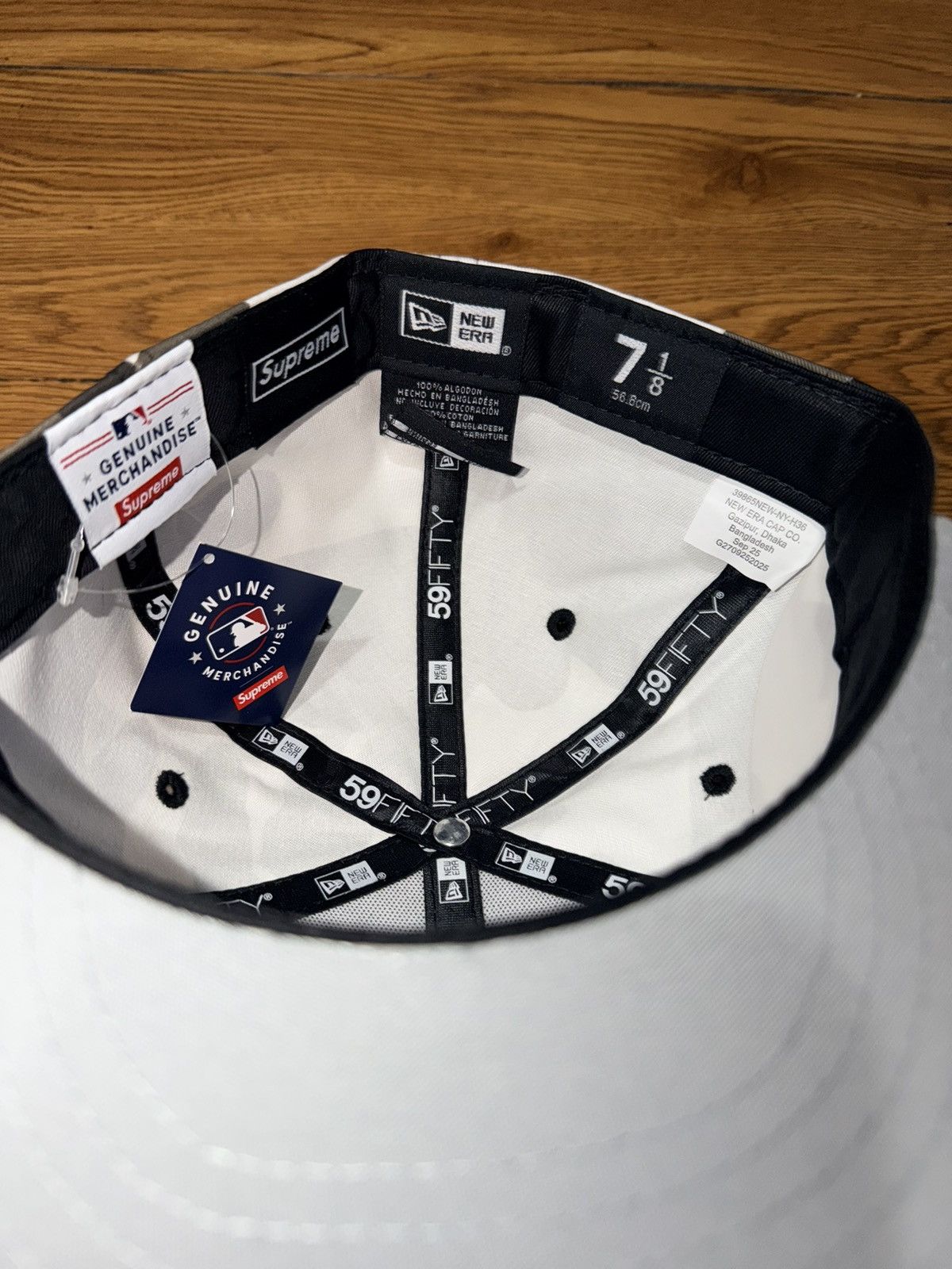 MLB × Supreme Supreme MLB Yankees Box Logo New Era Fitted White Sz 7 1/8 Size ONE SIZE - 2 Thumbnail