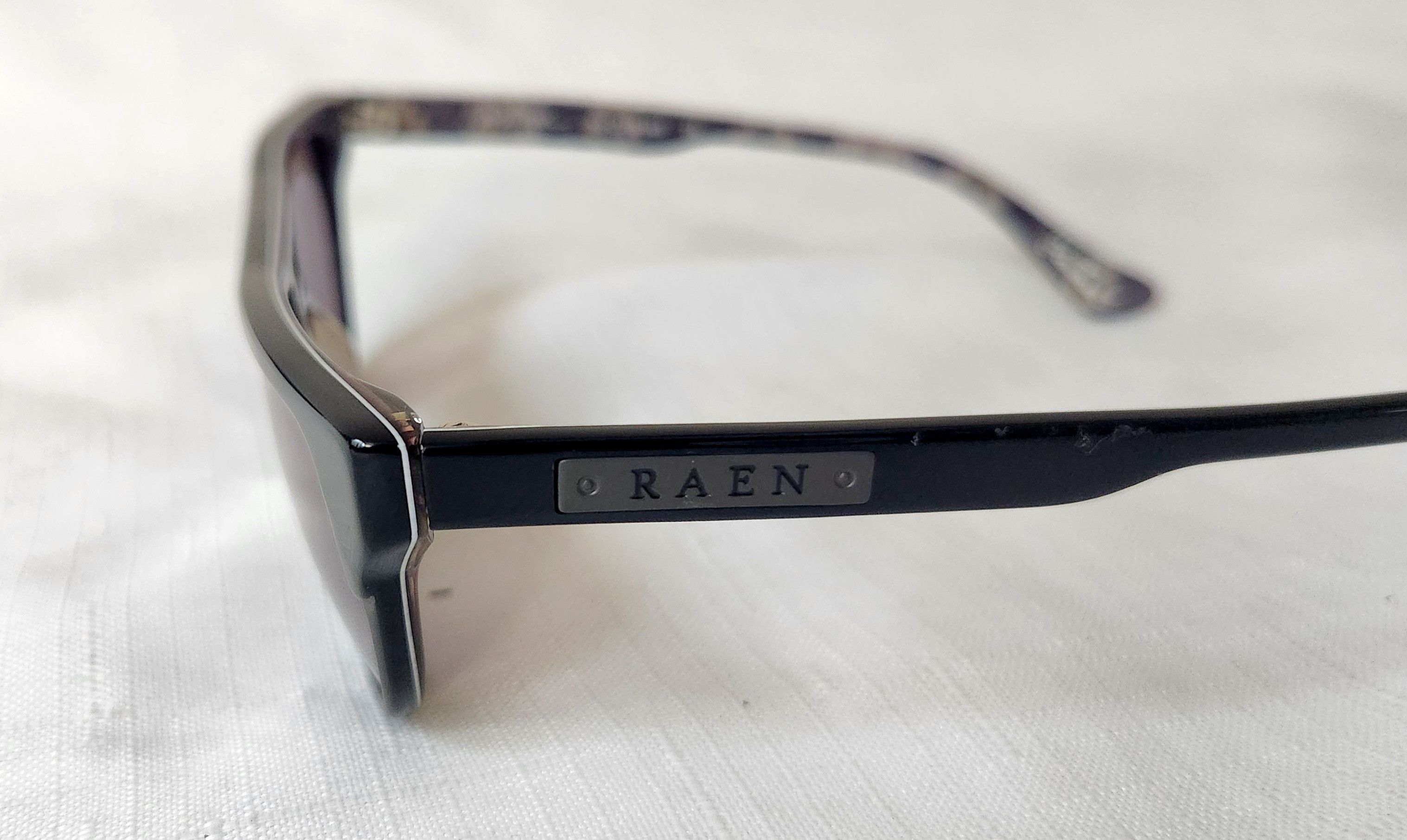 RAEN Raen Astyn Sunglasses Adult Unisex Black + Nomad Full Rim Size ONE SIZE - 4 Thumbnail