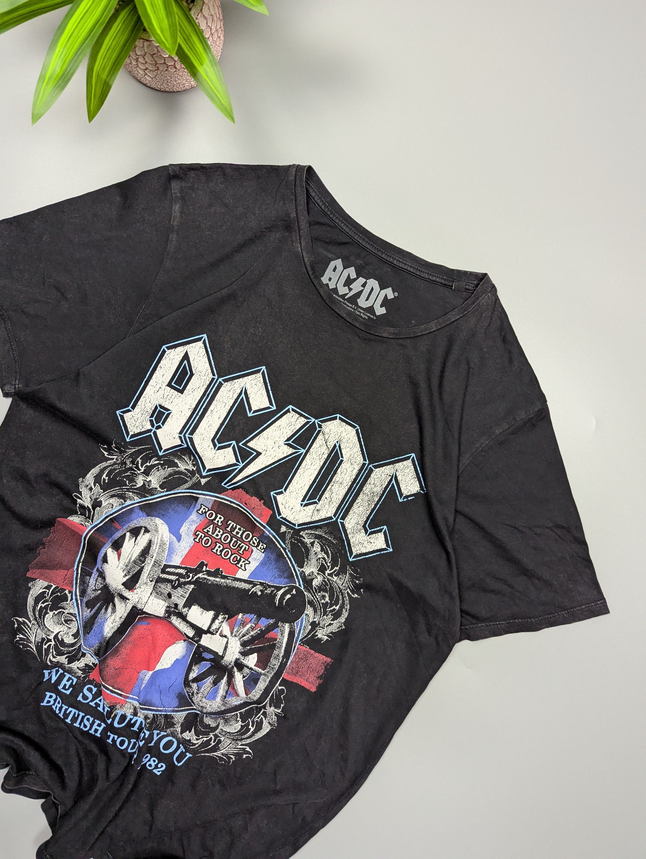 Band Tees AC/DC 1982 Tour Rock Tee Men's M Vintage Band Shirt Size US M / EU 48-50 / 2 - 5 Thumbnail