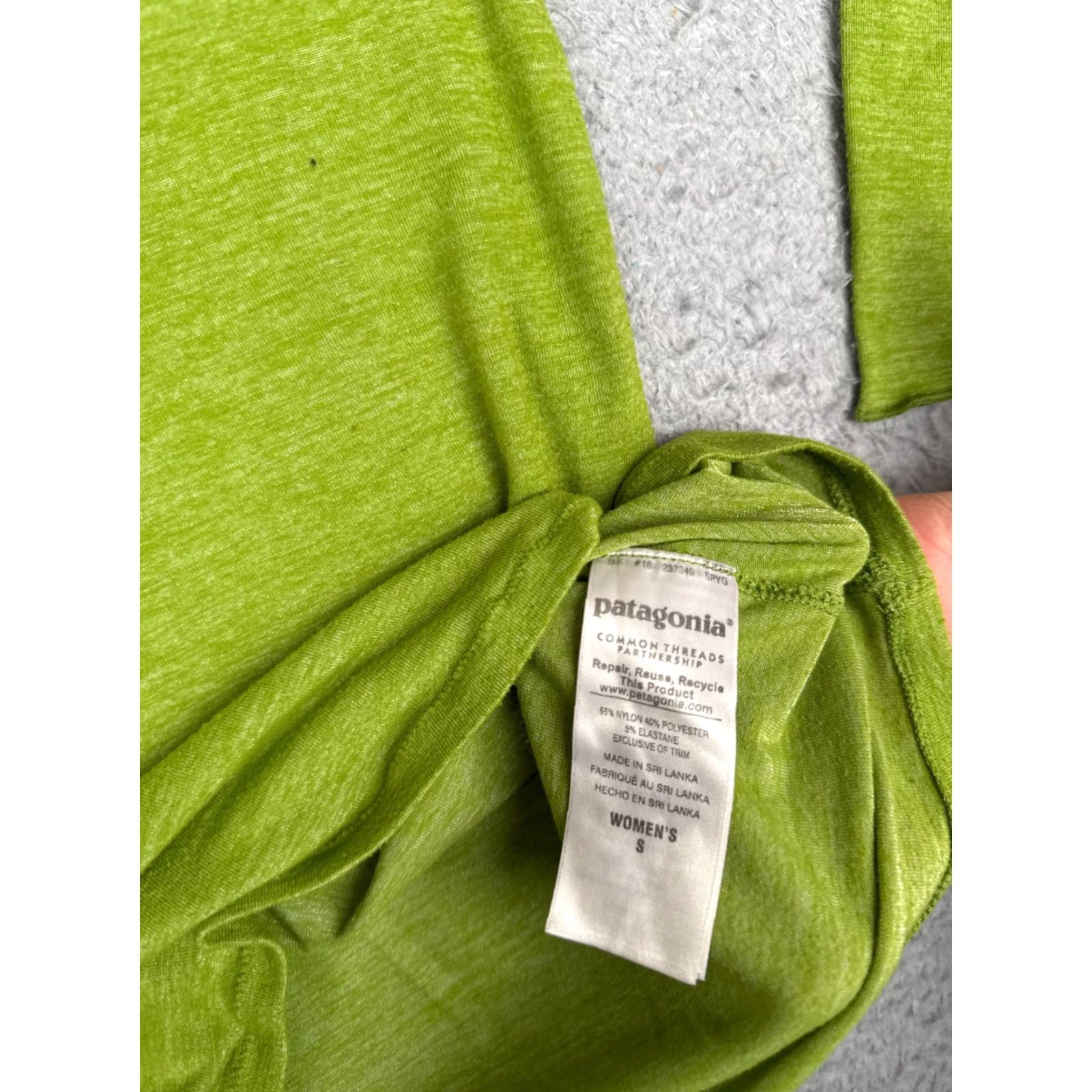 Patagonia Patagonia Shirt Women S Green 3/4 Sleeve Crew Neck Polyester Jersey Basic Casual Shirt Womens Size S / US 4 / IT 40 - 7 Thumbnail