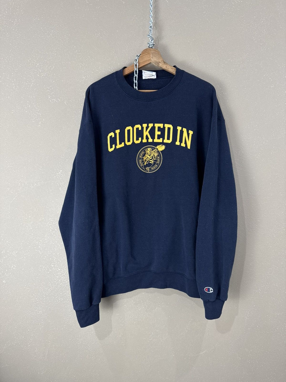 Champion Vintage 90s champion sweatshirt Clocked In university Size US XL / EU 56 / 4 - 1 Thumbnail