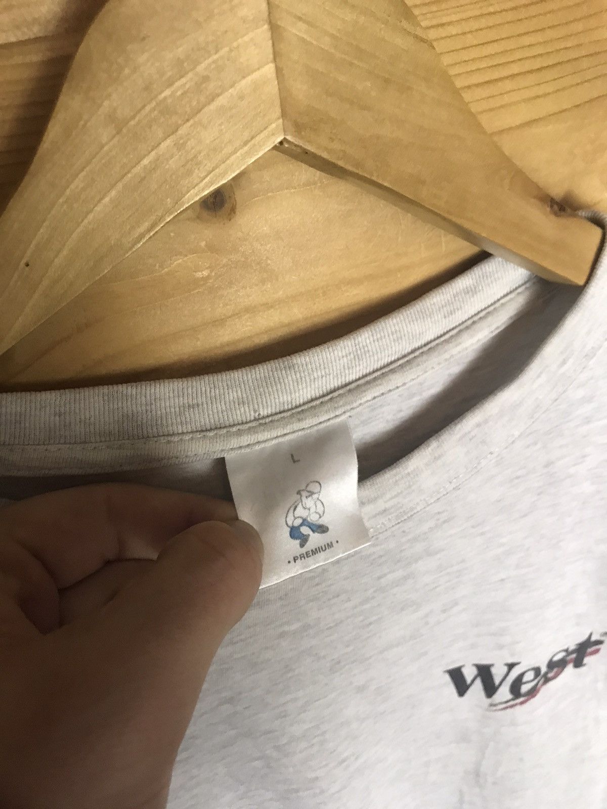Vintage Vintage 90’s West cigarette t-shirt Size US L / EU 52-54 / 3 - 6 Thumbnail