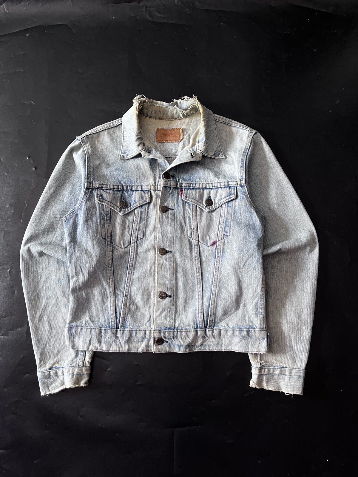 Levi's 1980s Levis Distressed denim jacket Size US S / EU 44-46 / 1 - 6 Thumbnail