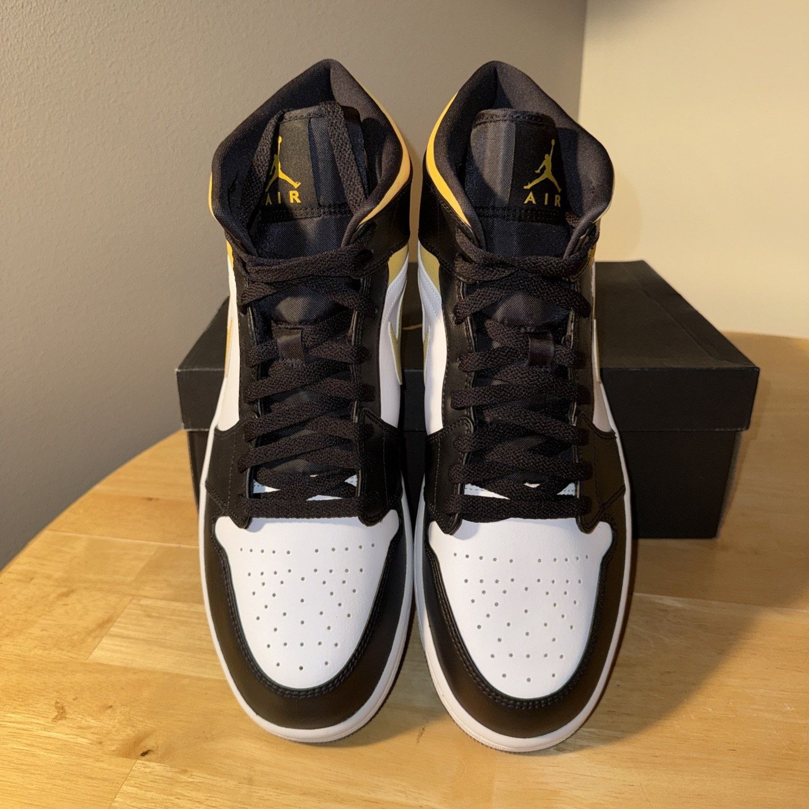 Jordan Brand Jordan Air Jordan 1 Mid Black White University Gol554724-177 Size US 14 / EU 47 - 5 Thumbnail