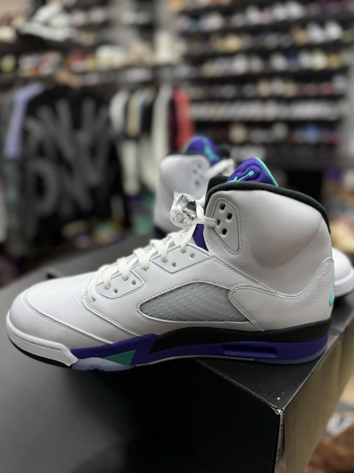 Jordan Brand Nike Air Jordan 5 Retro "Grape" (2025) Mens Size 13 NEW - Size US 13 / EU 46 - 11 Thumbnail