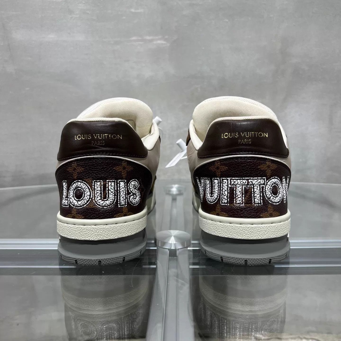 Louis Vuitton Louis Vuitton Mocha Trainer Velcro UK6 (40) Size US 7 / EU 40 - 6 Thumbnail