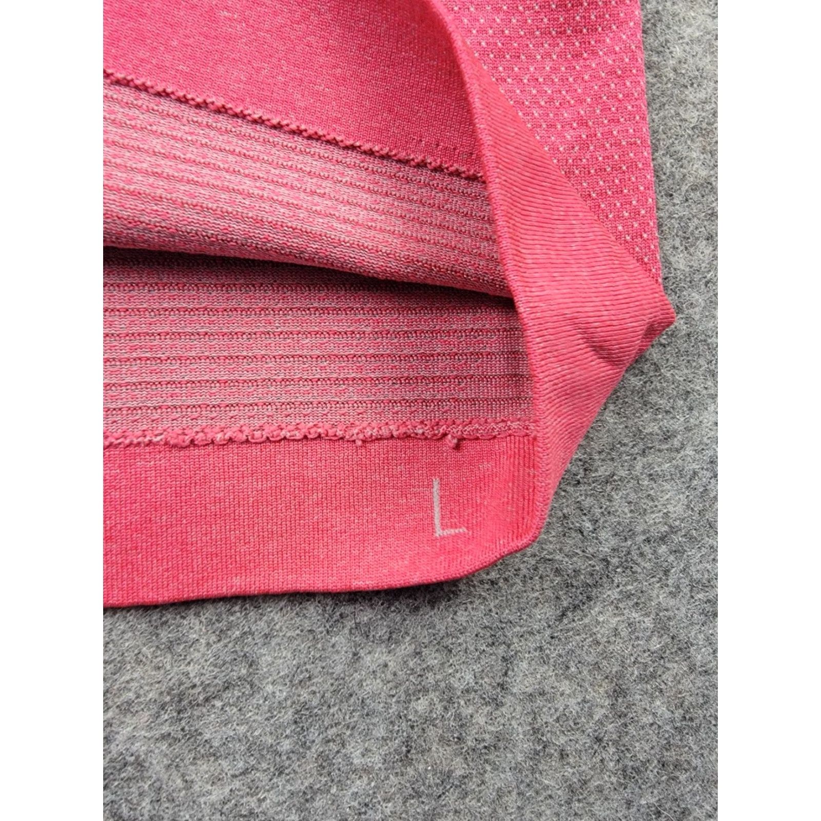 Lululemon Lululemon Shirt Mens Large Pink Short Sleeve Tee Activewear Outdoor Stretch Size US L / EU 52-54 / 3 - 4 Thumbnail