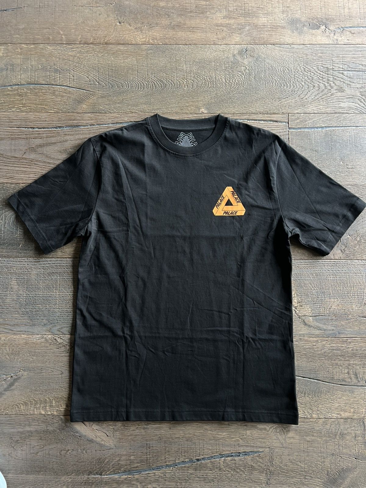 Palace Palace Tri-to-help t shirt Size US L / EU 52-54 / 3 - 1 Thumbnail