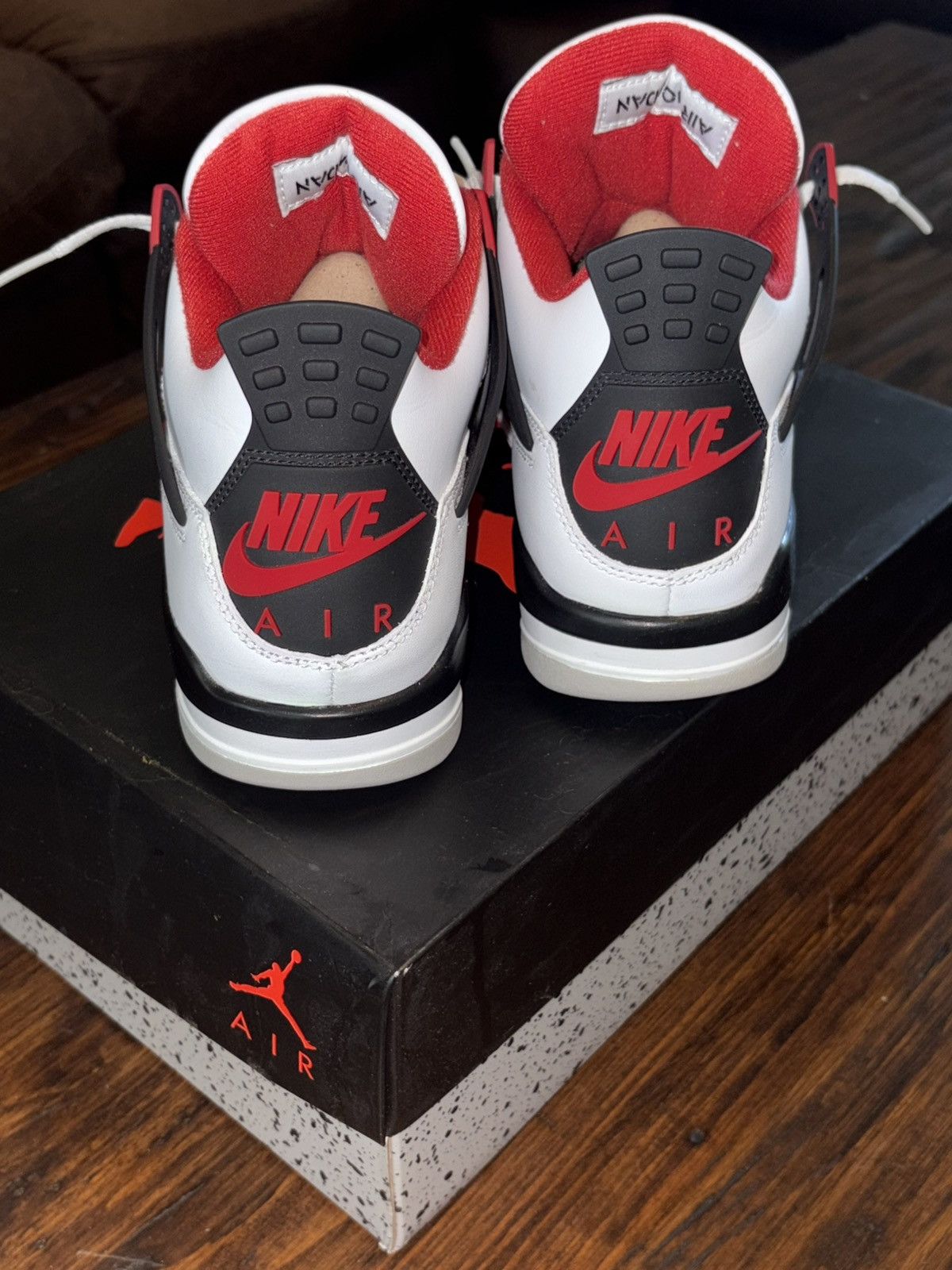 Jordan Brand Air Jordan 4 Retro OG Fire Red Size US 8 / EU 41 - 4 Thumbnail