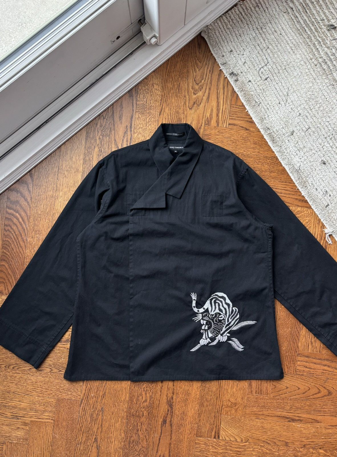Vintage × Y's × Yohji Yamamoto 1990s Y’s Yohji Yamamoto Jacket Vintage Sequin Tiger 1998 SS Size US M / EU 48-50 / 2 - 2 Thumbnail