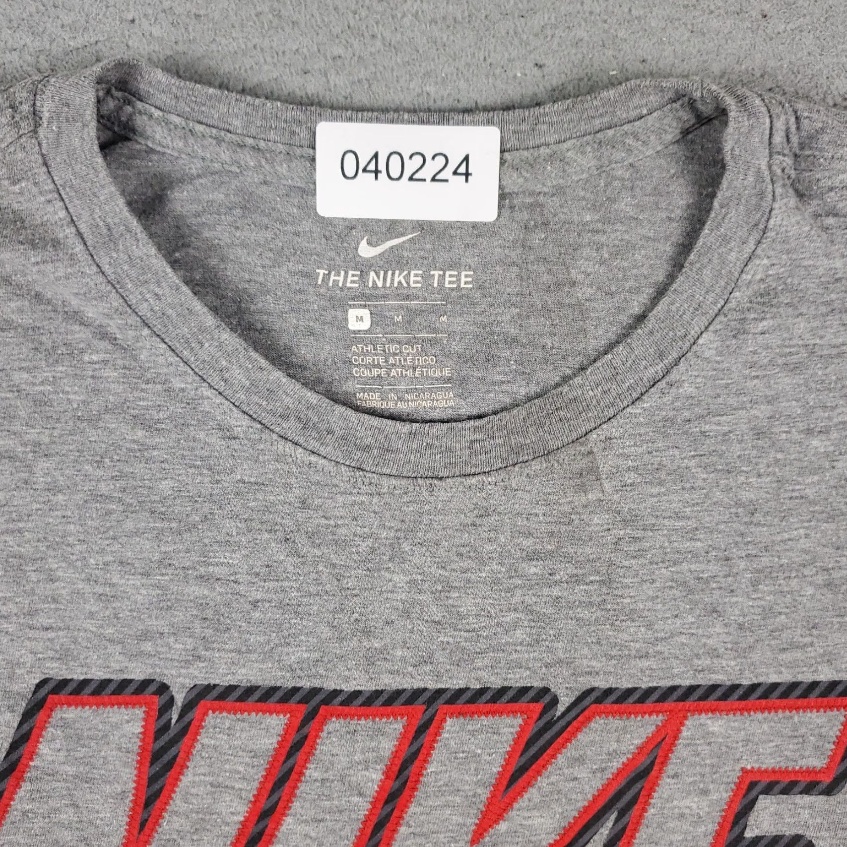 Nike Nike T Shirt Mens Size Medium Gray Swoosh Short Sleeve Adult Regular Crew Neck Logo Casual Sports Vintage: No Size US M / EU 48-50 / 2 - 3 Thumbnail