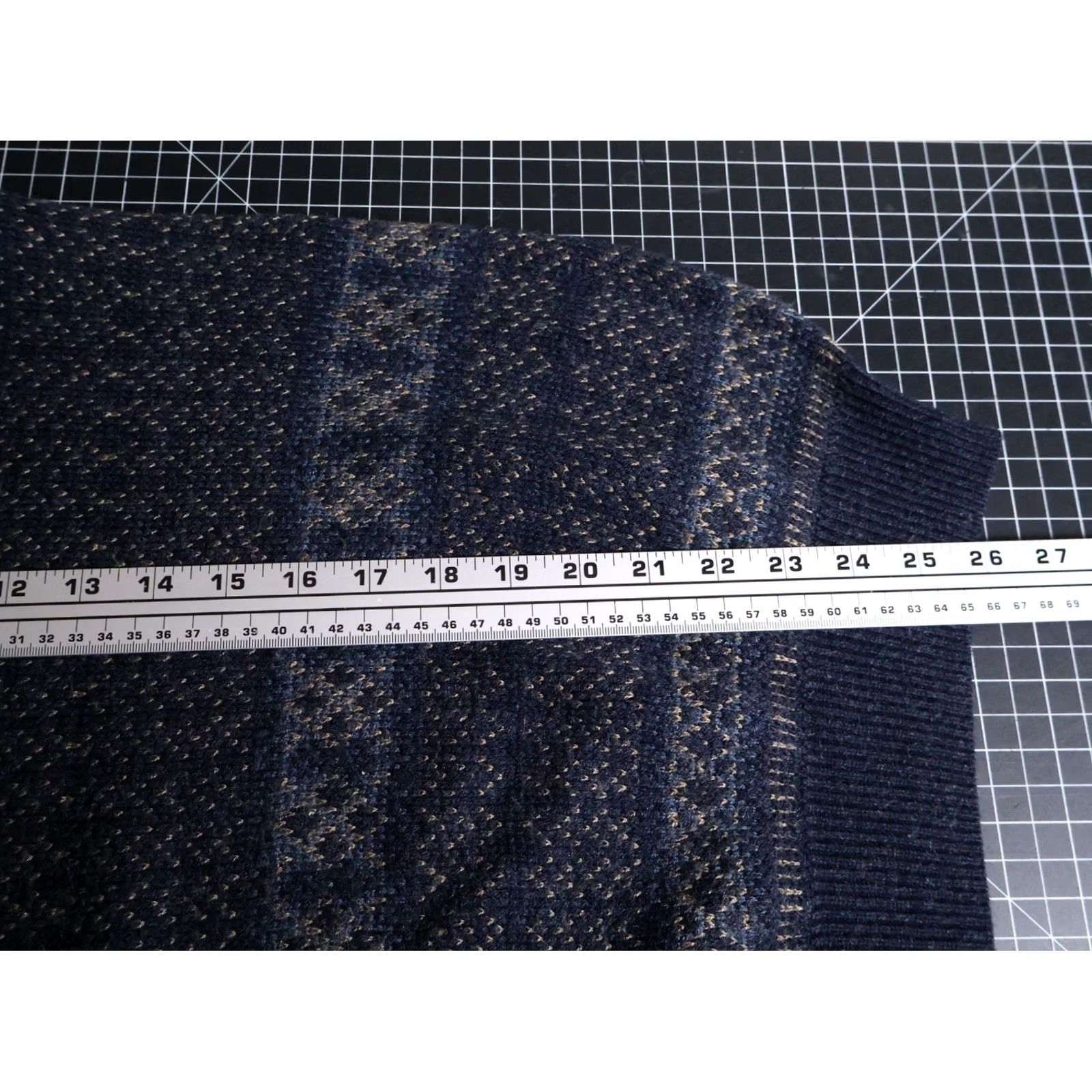 Van Heusen VINTAGE Van Heusen Sweater Shirt Men M Dark Blue Geometric Pattern 90s Dad Style Pullover Knit Crew Neck Size US M / EU 48-50 / 2 - 6 Thumbnail