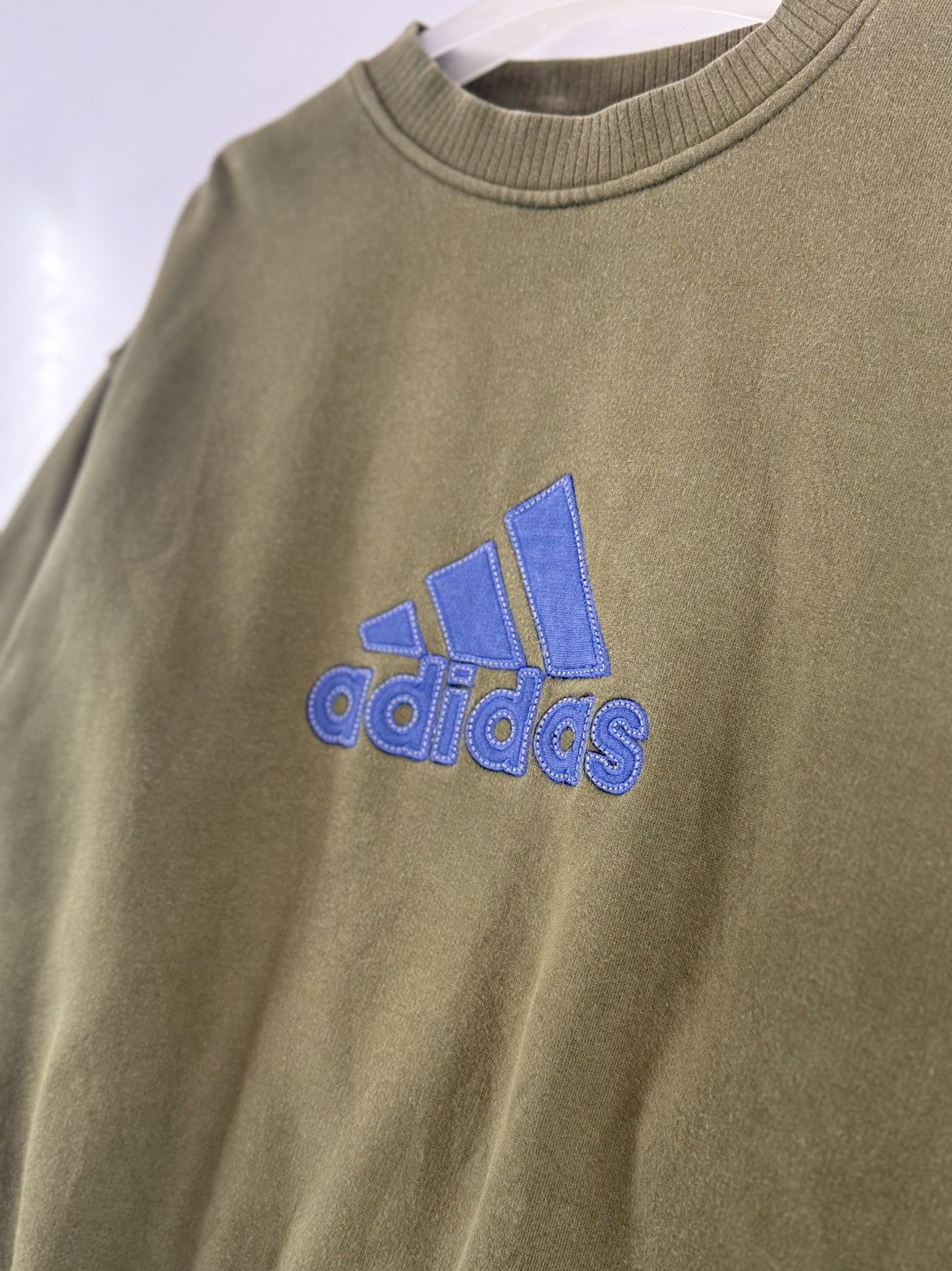Adidas 🔥Y2K O.G Adidas Three Stripes Embroidery Logo Sweatshirt - M Size US M / EU 48-50 / 2 - 4 Thumbnail