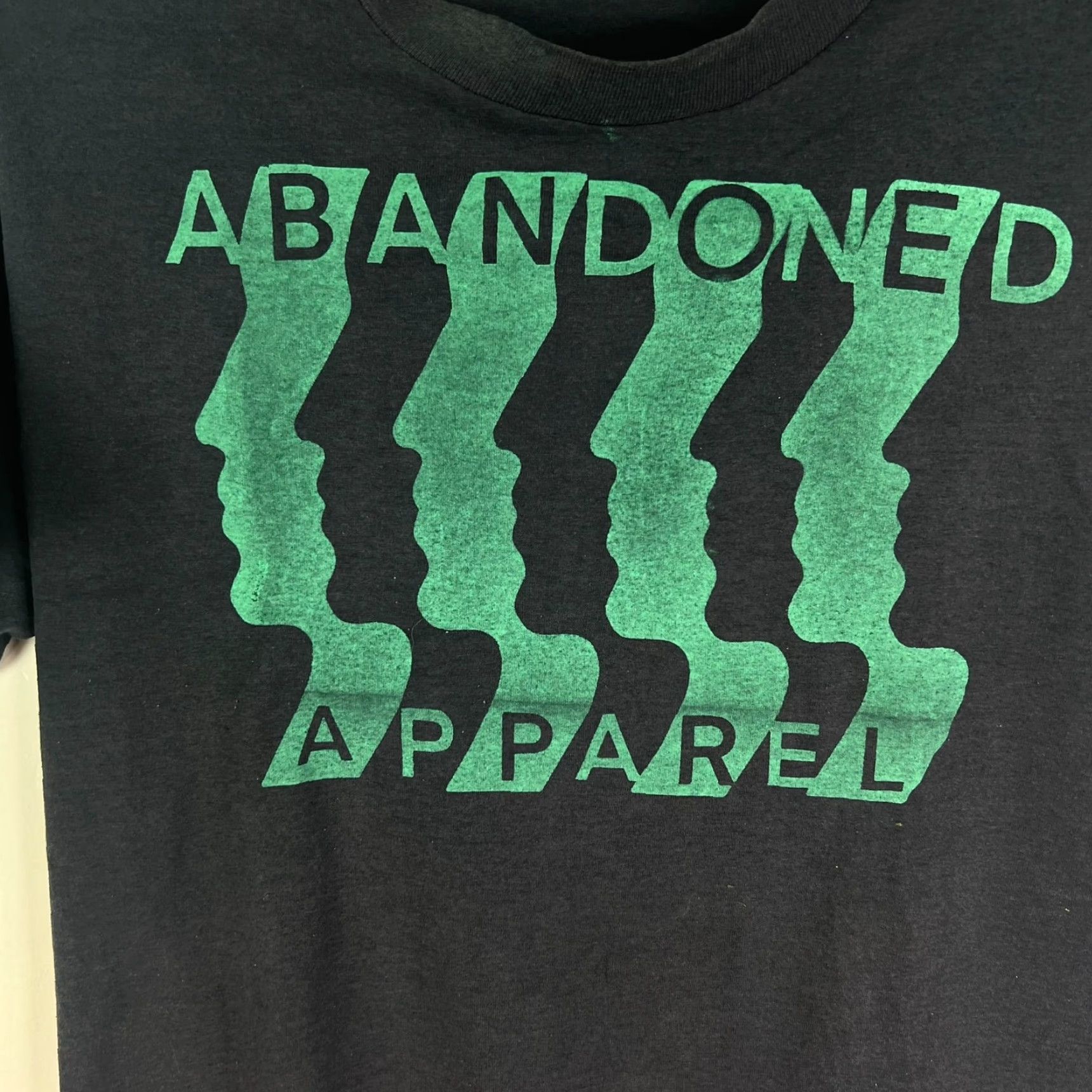 Vintage Abandoned Apparel T-Shirt Adult L Black Graphic Print Tee Men's Regular Short Sleeve Crew Neck 40 in Chest Vintage No Size US L / EU 52-54 / 3 - 2 Thumbnail