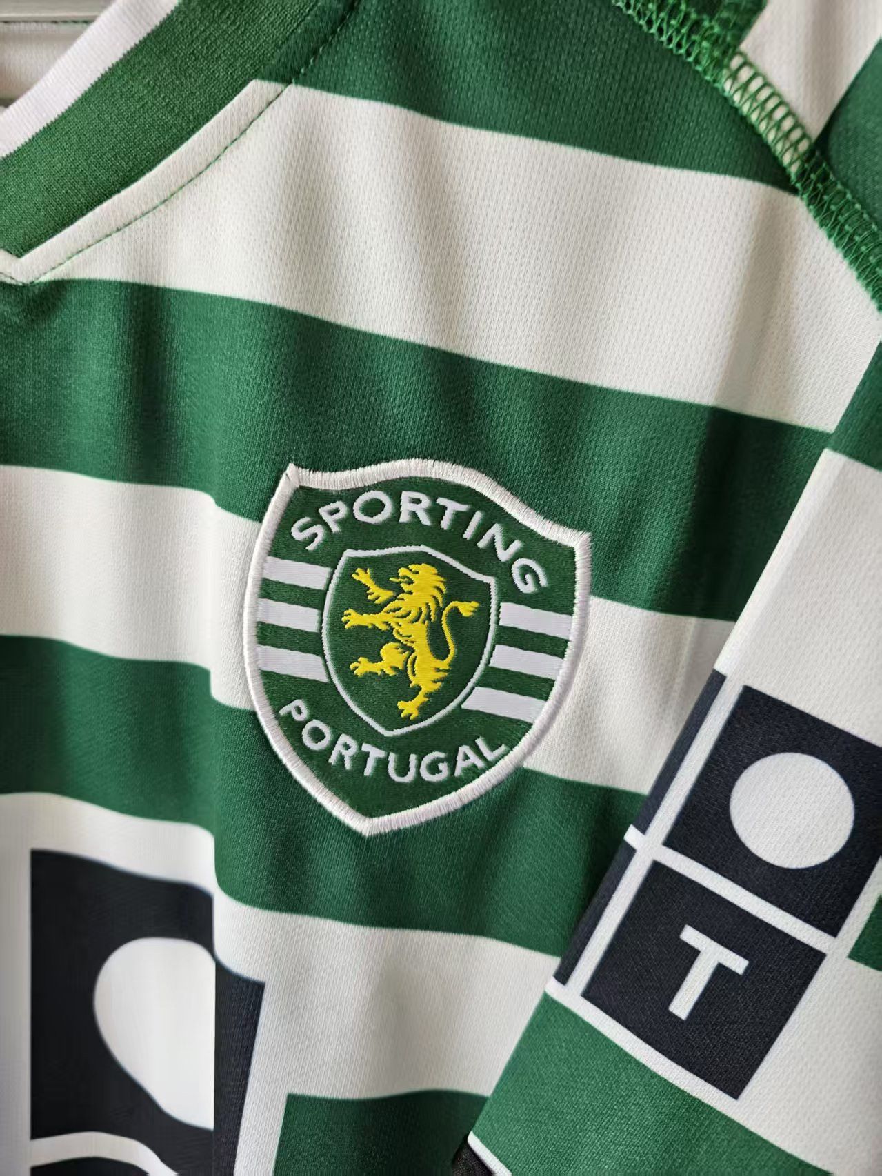 Other Sporting CP 28 C Ronaldo Jersey Size US XL / EU 56 / 4 - 4 Thumbnail