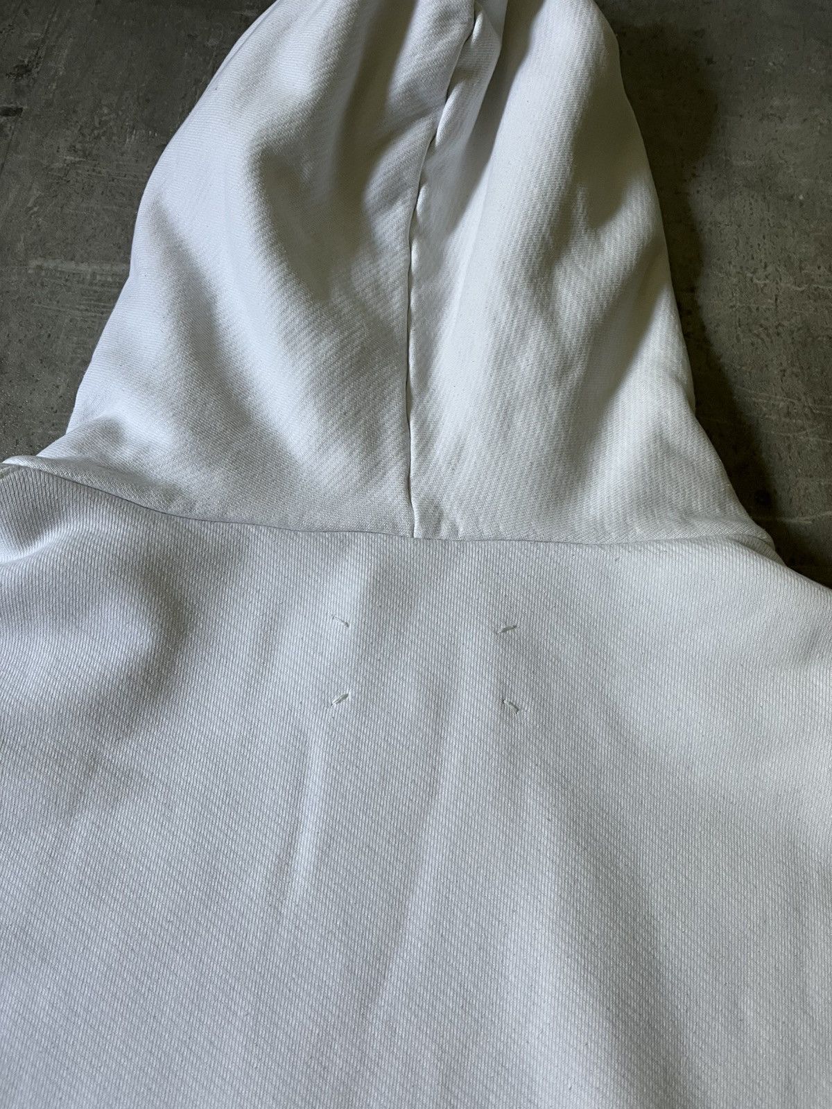 Maison Margiela Maison Margiela A/W 20 upside down oversized white hoodie Size US L / EU 52-54 / 3 - 9 Thumbnail