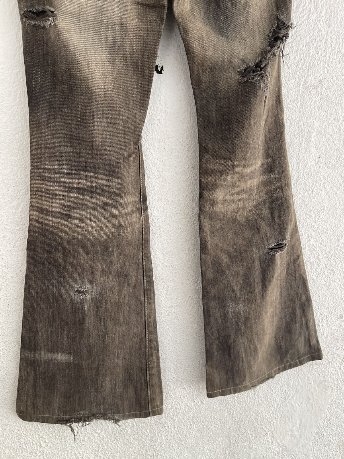 Tornado Mart Tornado Mart Rusty Mud Flared Jeans Distressed I6W9 Type Shi Size US 31 - 8 Thumbnail