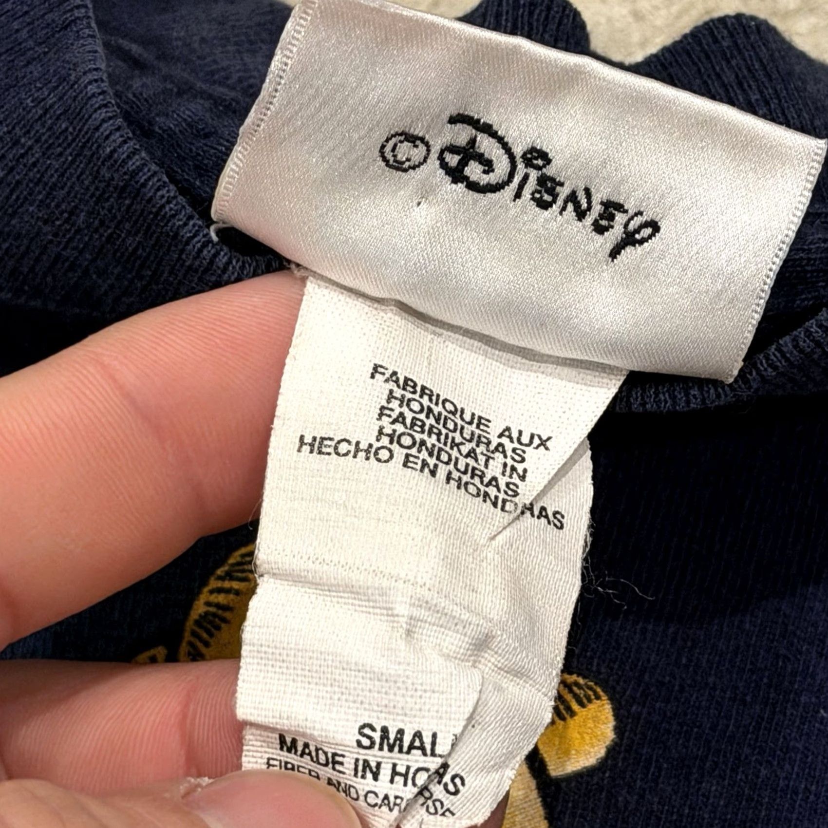 Disney VINTAGE Disney Winnie the Pooh Crew Neck Tee Shirt Blue Sz Small Men Shirt Pooh Logo 90s Disney Graphic Tee Size US S / EU 44-46 / 1 - 4 Thumbnail