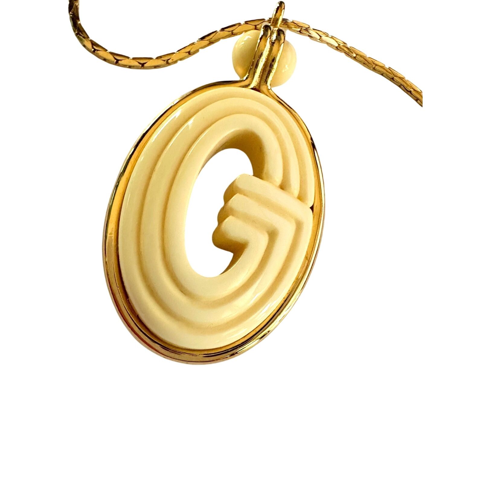 Givenchy Givenchy Vintage Resin G Pendant Necklace Size ONE SIZE - 3 Thumbnail