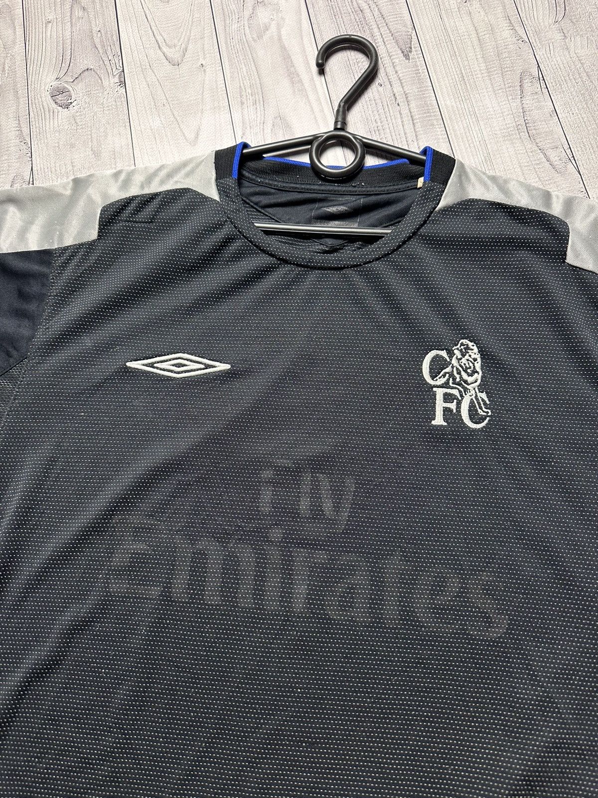 Umbro Vintage Umbro Chelsea black soccer jersey size L black Size US L / EU 52-54 / 3 - 4 Thumbnail