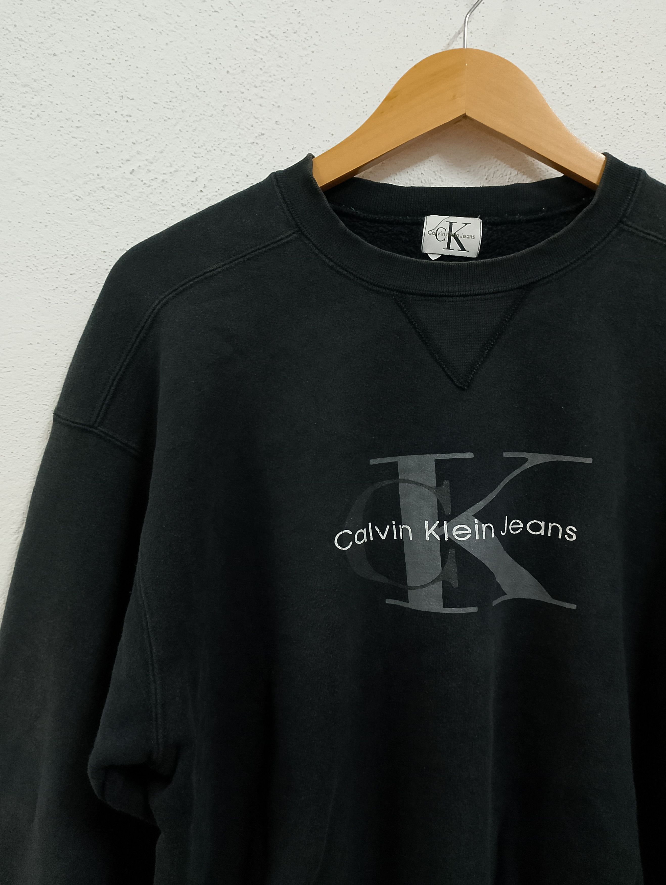 Calvin Klein Vintage Calvin Klein Jeans Sweatshirt Size US M / EU 48-50 / 2 - 2 Thumbnail