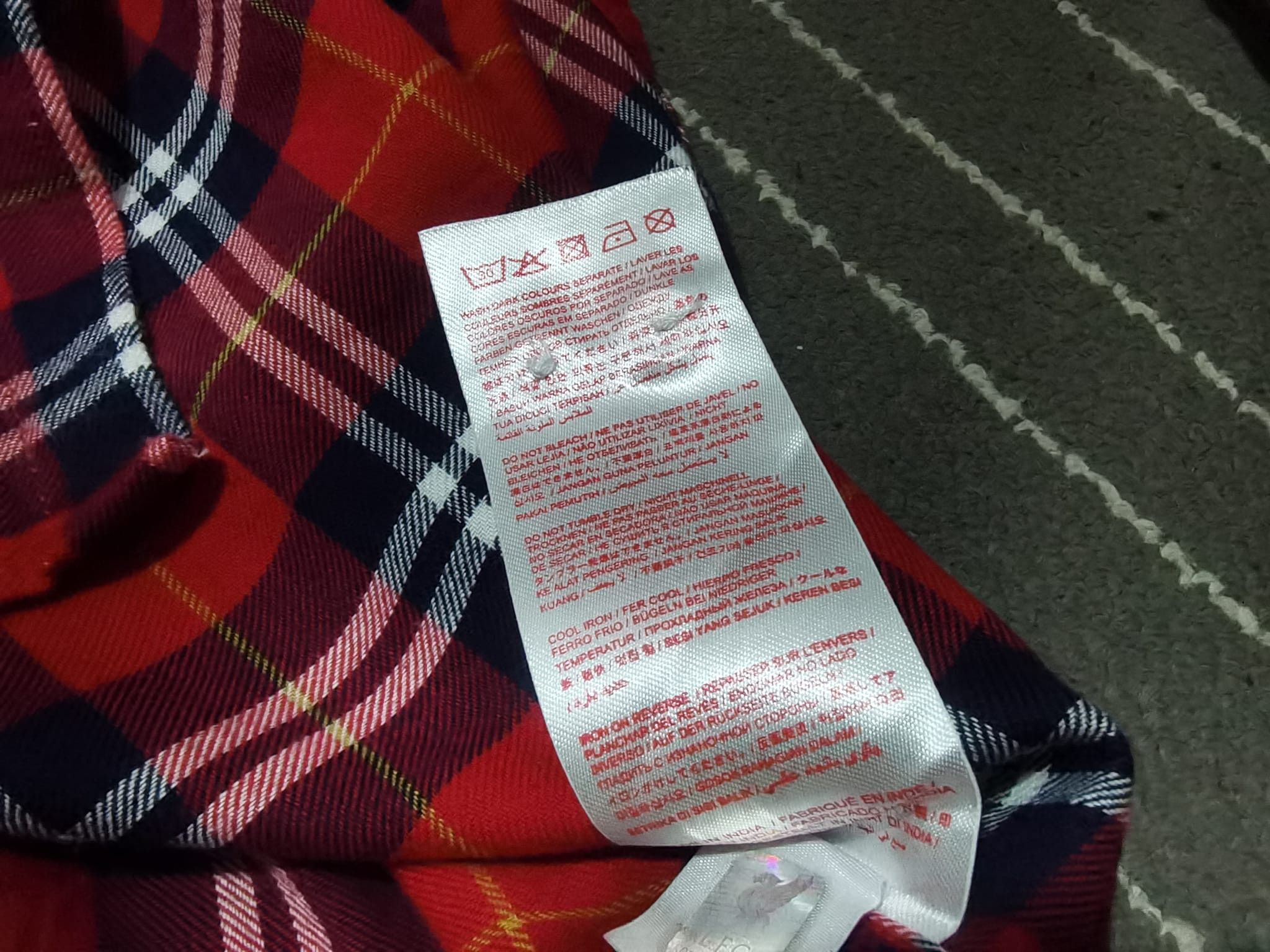 Other LIVERPOOL F. C flannel unisex S 2172 Size US S / EU 44-46 / 1 - 8 Thumbnail