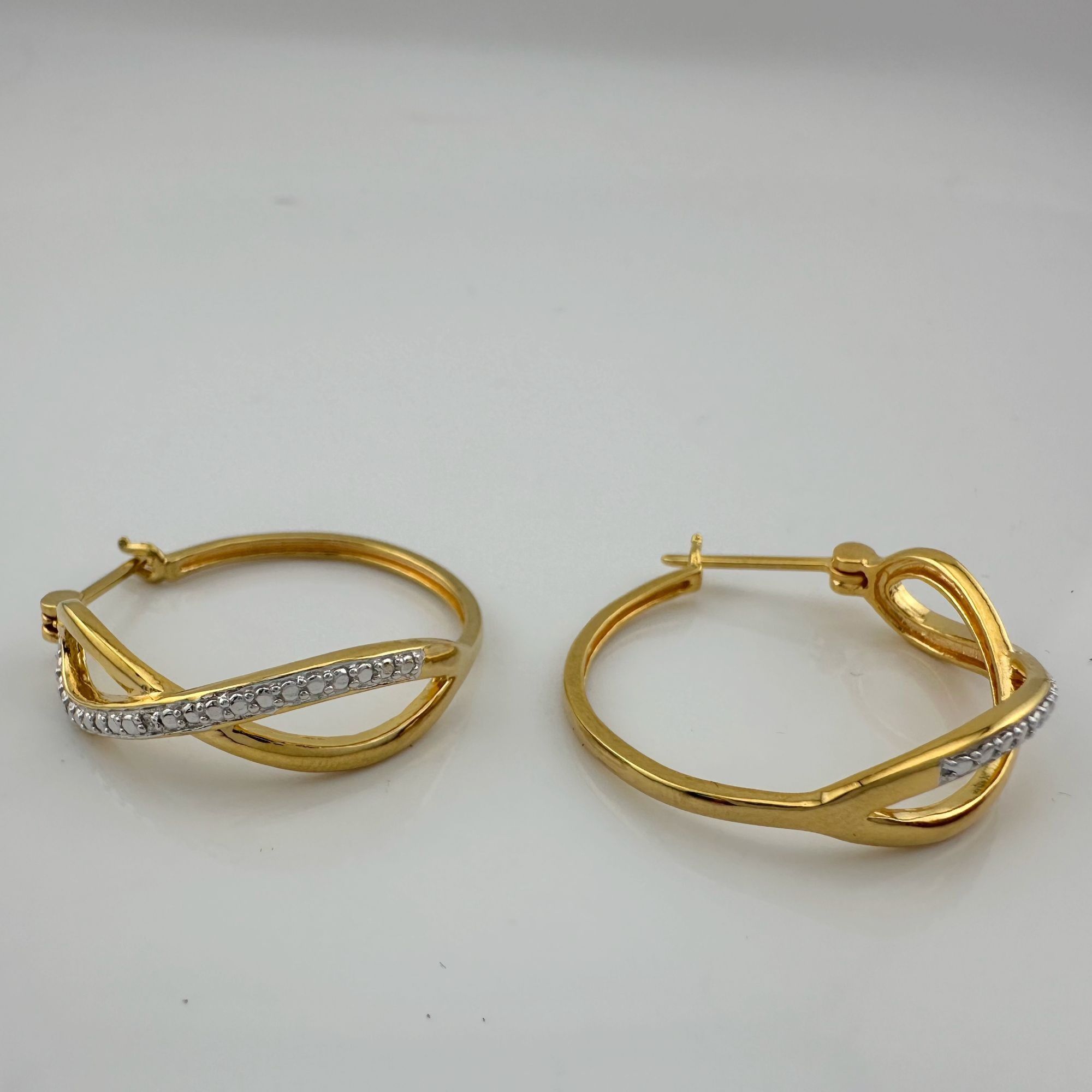 Other Beautiful Infinity Hoop Earrings Sterling 14kt Gold Overlay Size ONE SIZE - 15 Thumbnail