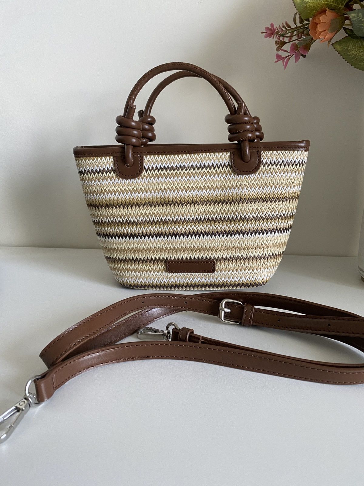 Other Women’s stylish beige handwoven Tote crossbody shoulder Bag Size ONE SIZE - 2 Thumbnail