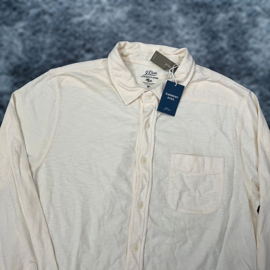 J.CREW Shirt Mens M Beige Tan Button-Up Knit Goods Garment Dyed NEW Casual Long Sleeve Collared Pocketed Lightweight Size M Regular Men