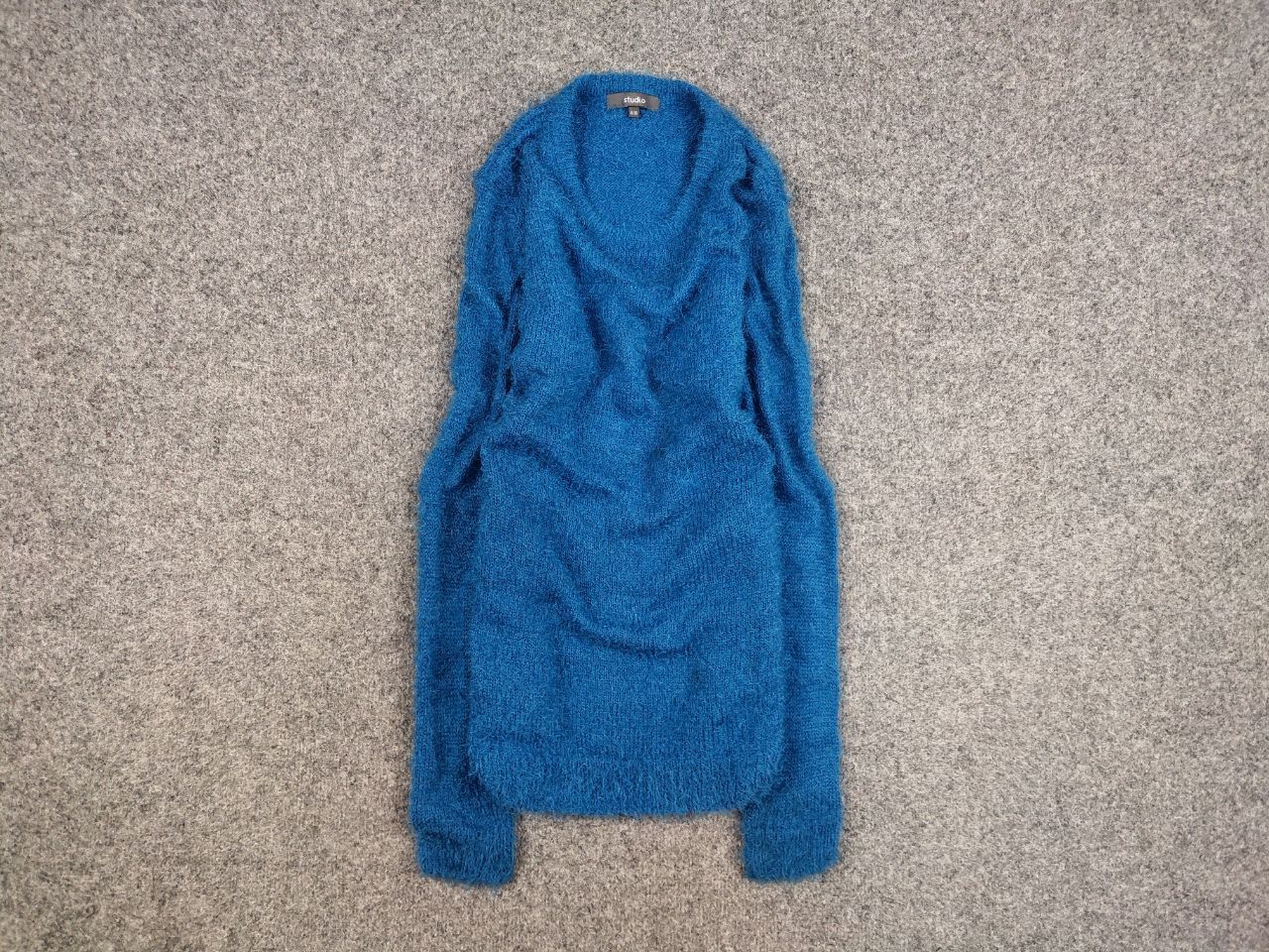 Japanese Brand Vintage 90's Japanese Blue Mohair Style Fuzzy Sweater Hype Size US M / EU 48-50 / 2 - 1 Thumbnail