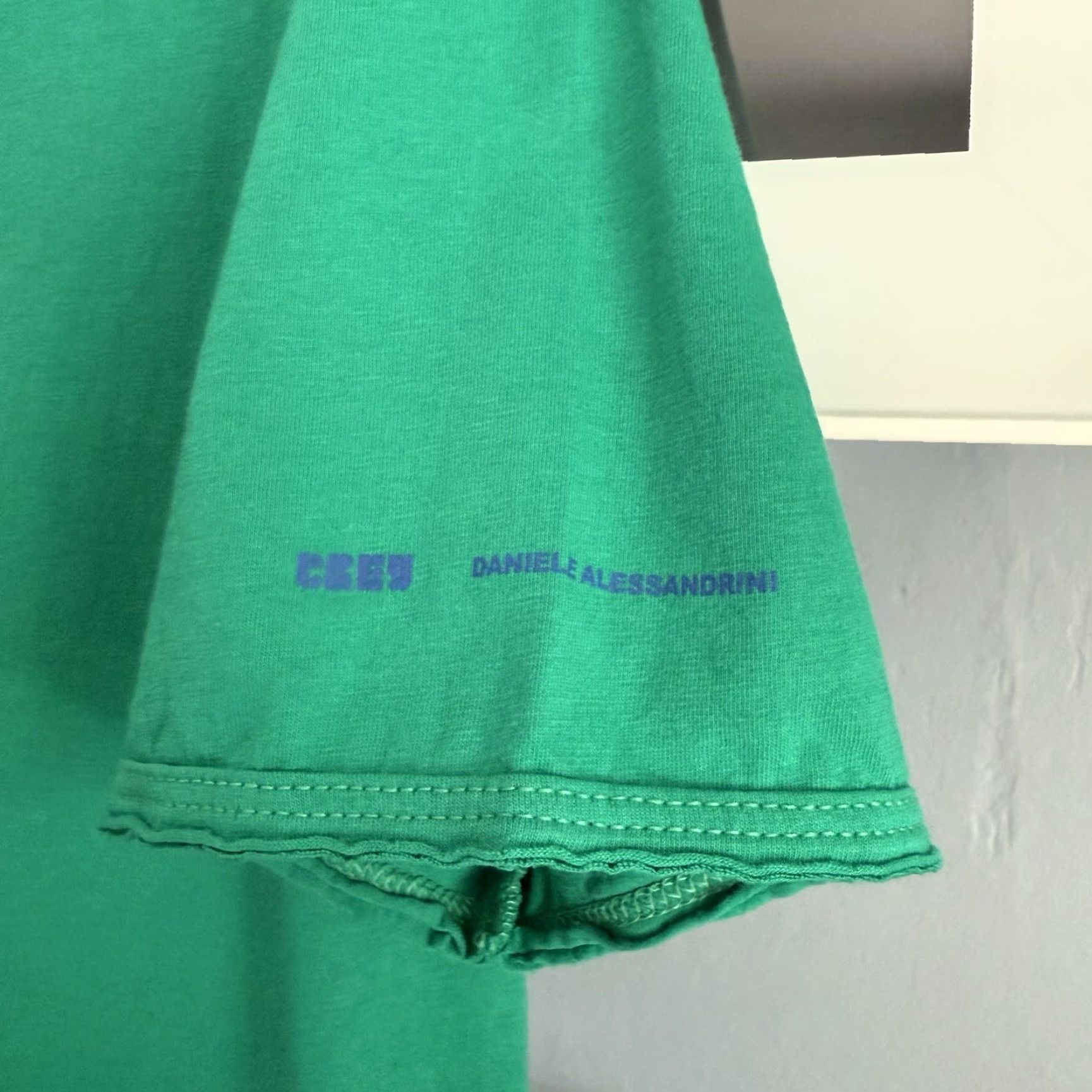 Daniele Alessandrini Daniele Alessandrini V-Neck T-Shirt Top Mens XL Green T-Shirt Top Casual Shirt Made in Italy Size US XL / EU 56 / 4 - 5 Thumbnail