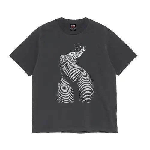 Japanese Brand Vintage Hip Hop Short Sleeve T-Shirt Size US L / EU 52-54 / 3 - 4 Thumbnail
