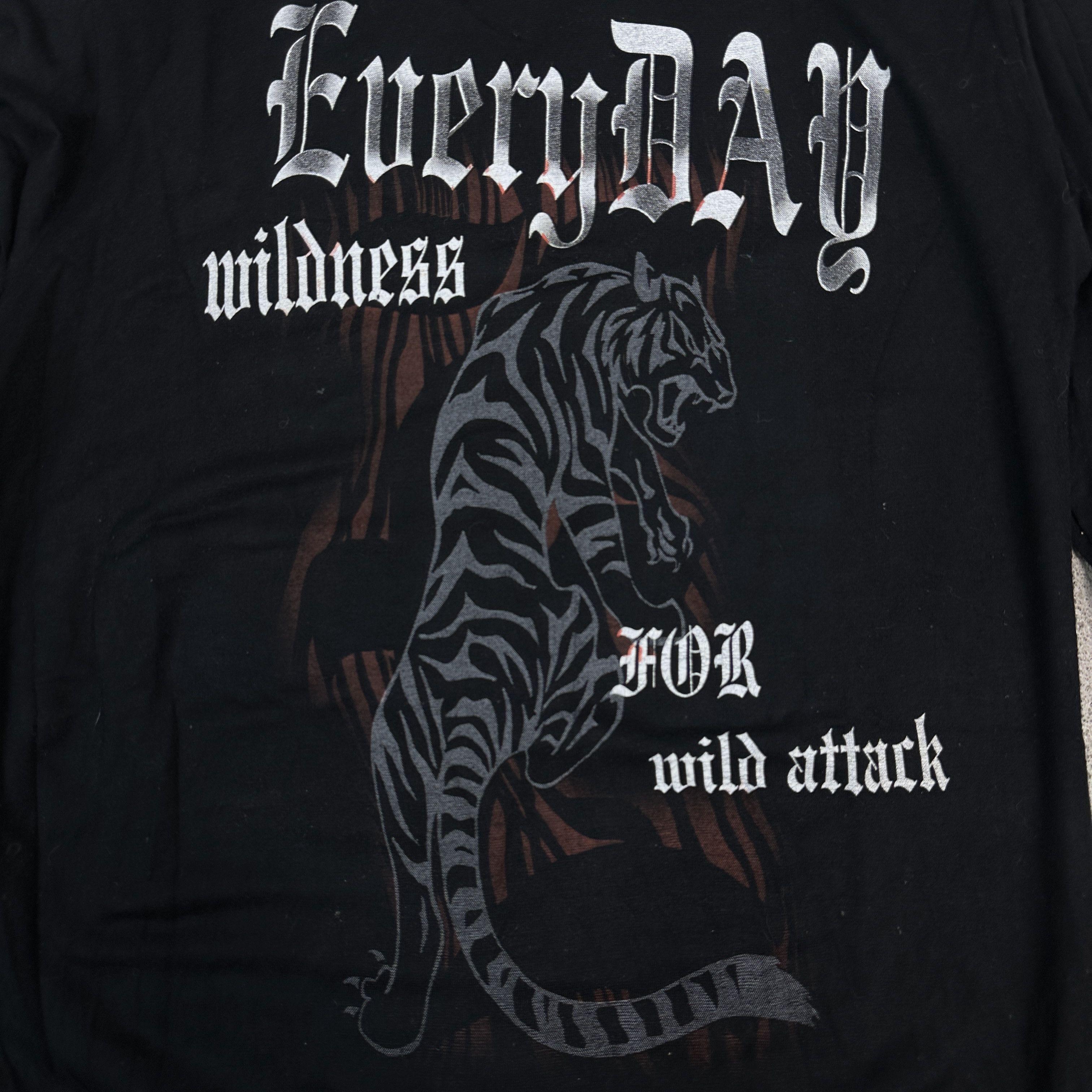 Vintage Longsleeve 00s Tiger Y2K Size US M / EU 48-50 / 2 - 2 Thumbnail