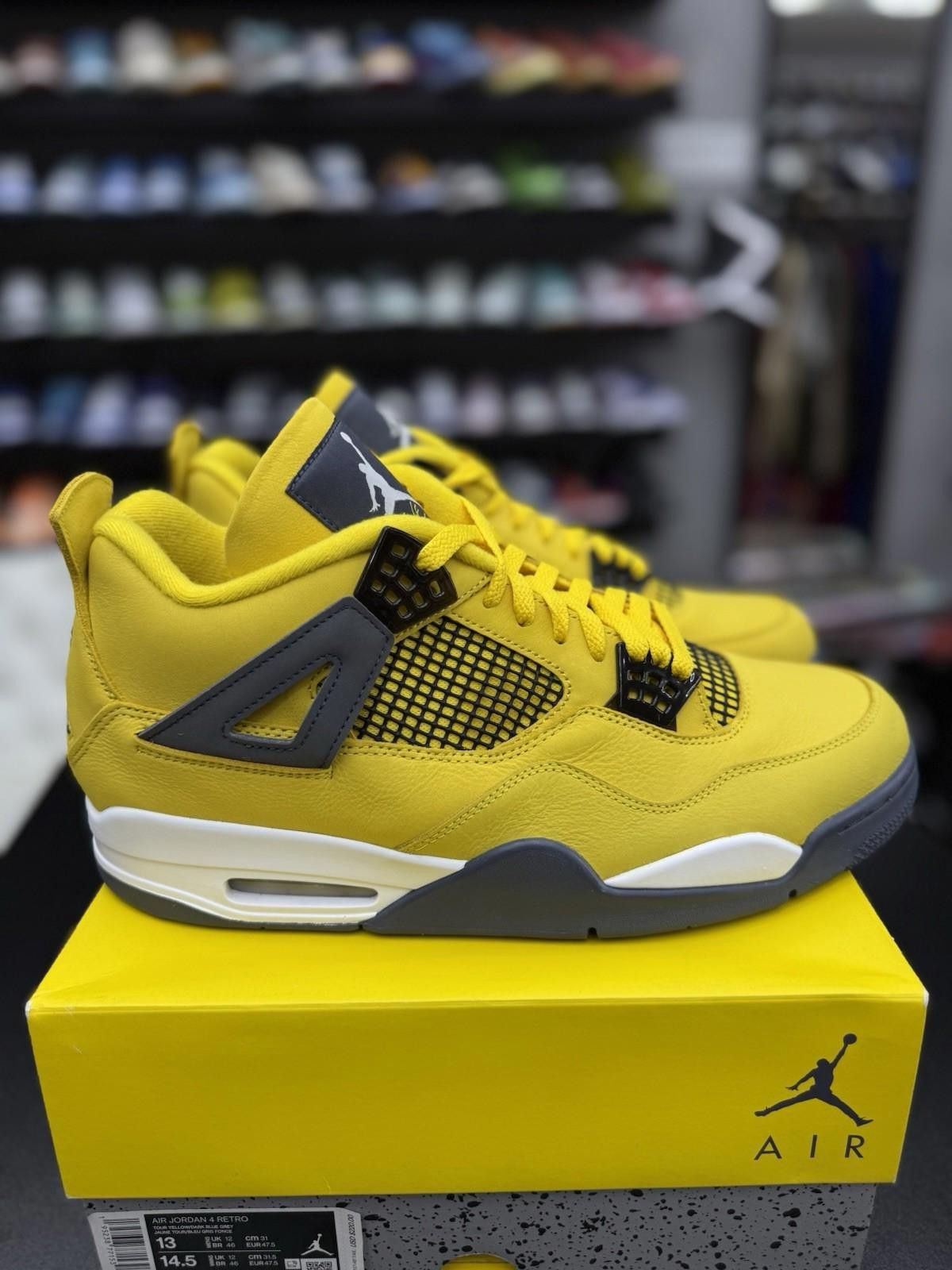 Jordan Brand Nike Air Jordan 4 Retro Mid Lightning Size 13 (NEW) Size US 13 / EU 46 - 1 Thumbnail