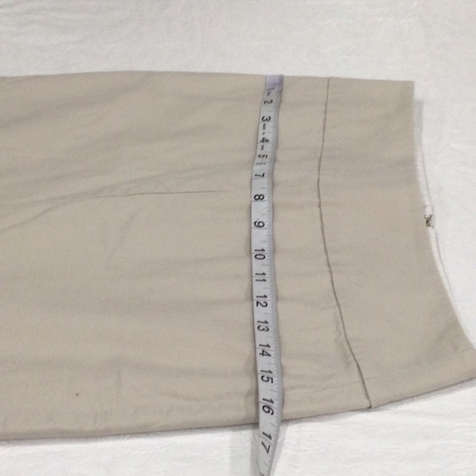Banana Republic Banana Republic Tan Back Slit Lined Mini Skirt Sz 2 Size 26" / US 2 / IT 38 - 12 Thumbnail