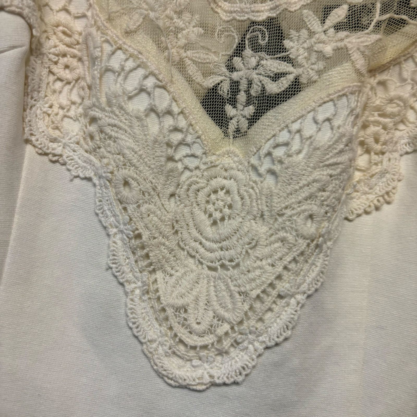 Foreign Exchange Foreign Exchange Lace Peplum Dress Sz Small Eyelet Crochet Size S / US 4 / IT 40 - 4 Thumbnail