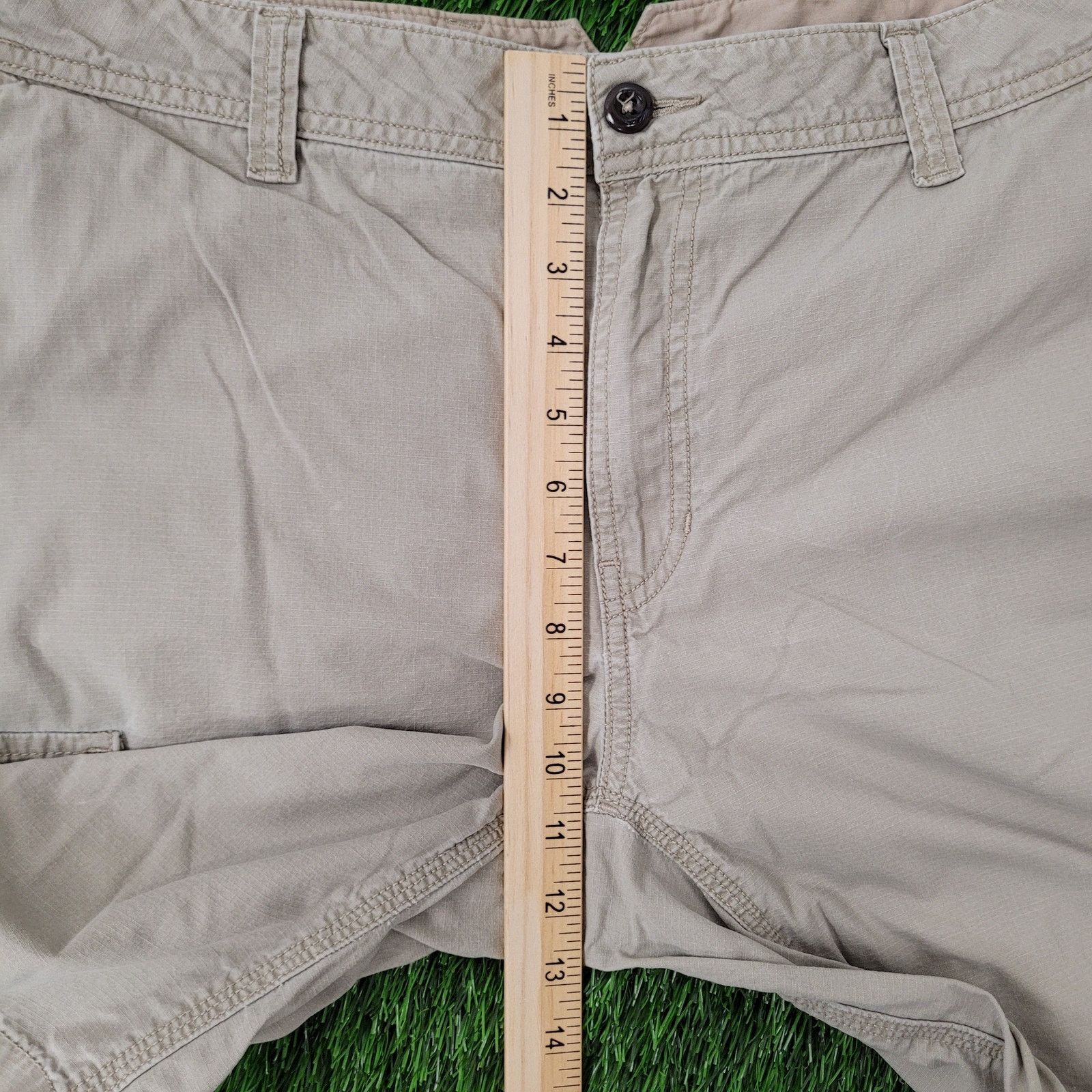 The North Face Vintage North-Face Cargo Shorts 36x9 Lined Khaki Beige Tan Size US 36 / EU 52 - 12 Thumbnail