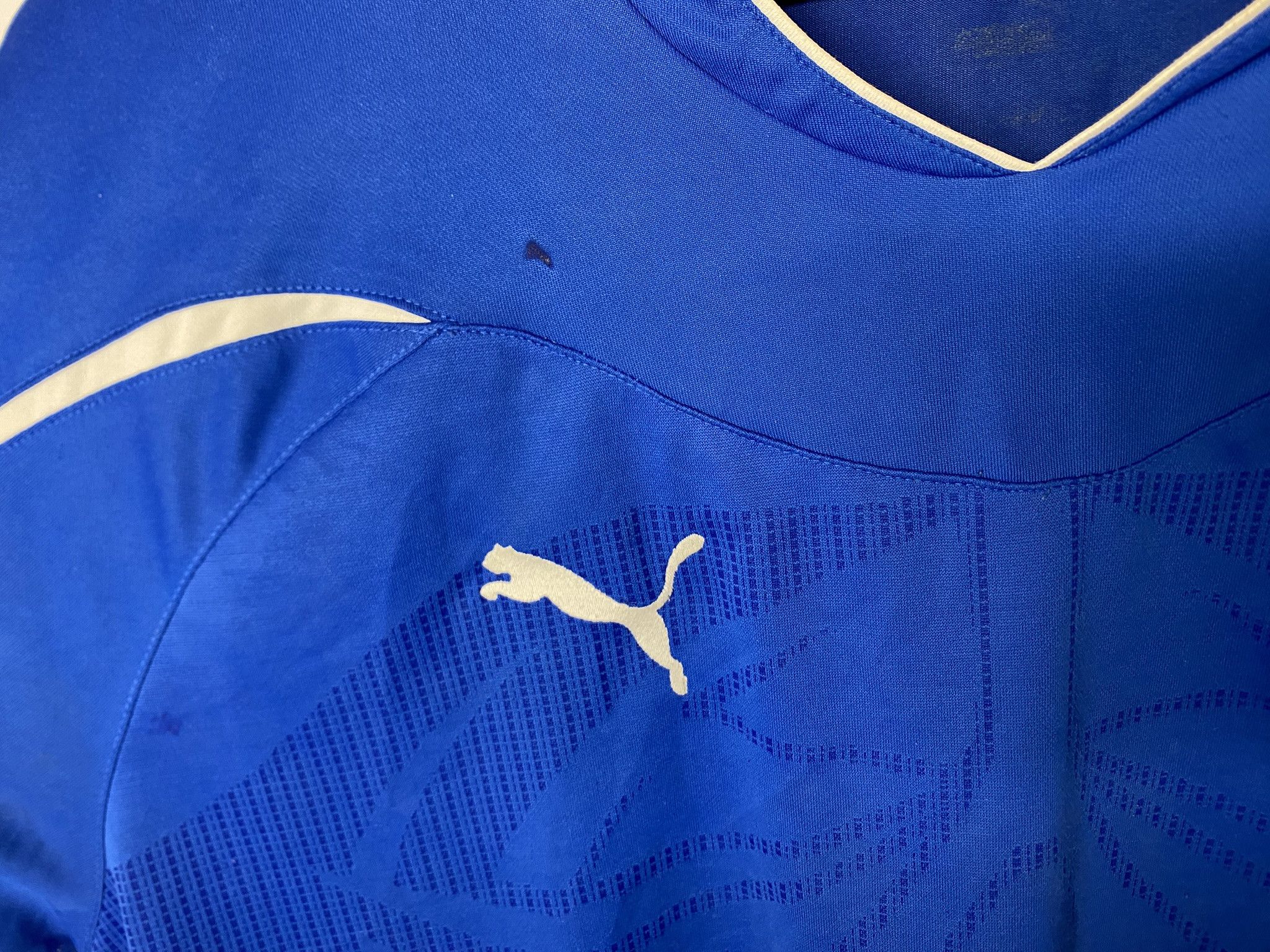 Puma ITALY TEAM 2009 2012 HOME FOOTBALL SHIRT SOCCER JERSEY Size US XL / EU 56 / 4 - 4 Thumbnail