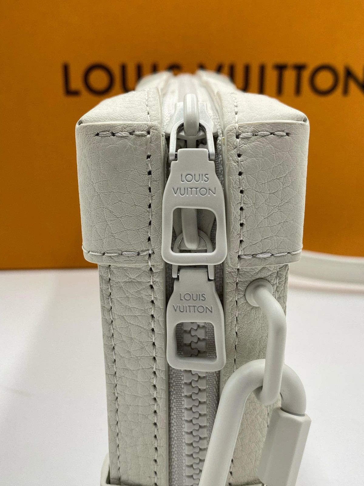 Louis Vuitton Louis Vuitton Soft Trunk LV Friends Printed Mono Taurillon Size 30 - 3 Thumbnail