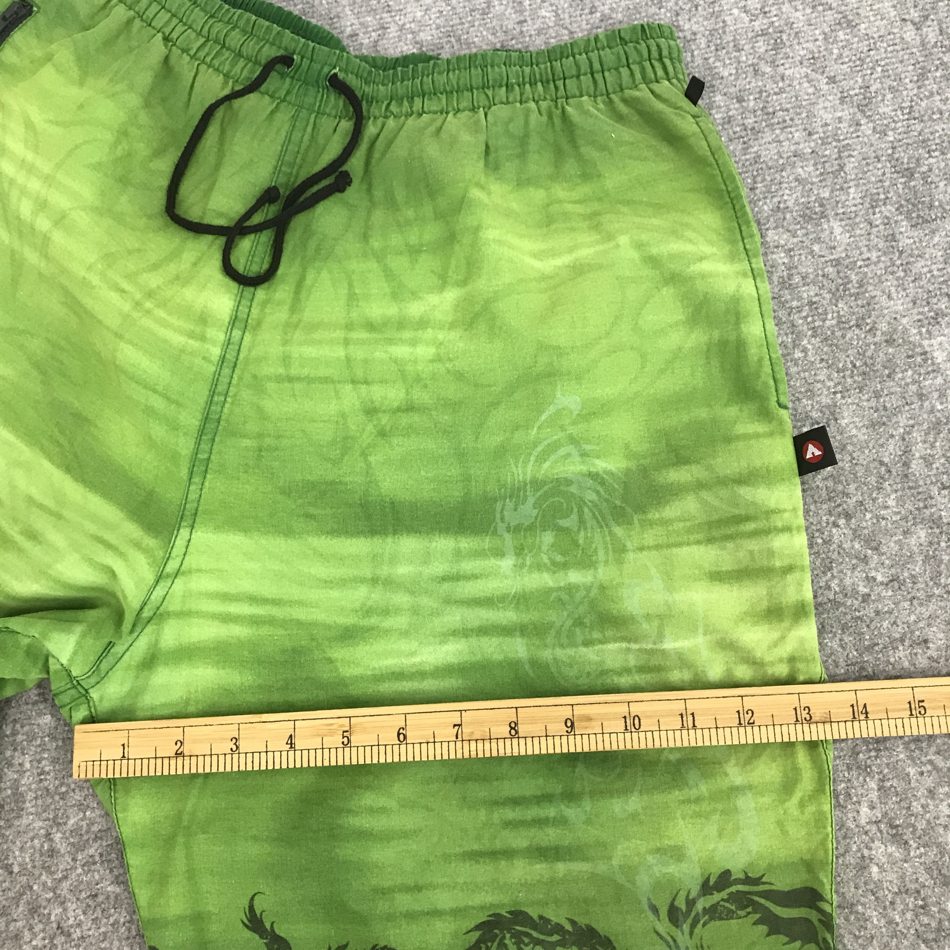 Airwalk × Japanese Brand airwalk Style shorts Green dragon Size US 34 / EU 50 - 7 Thumbnail