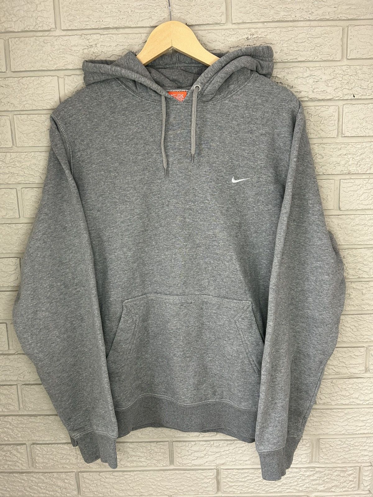 Nike × Vintage Vintage Y2k Nike Embroidered Swoosh Hoodie Size US XL / EU 56 / 4 - 1 Thumbnail