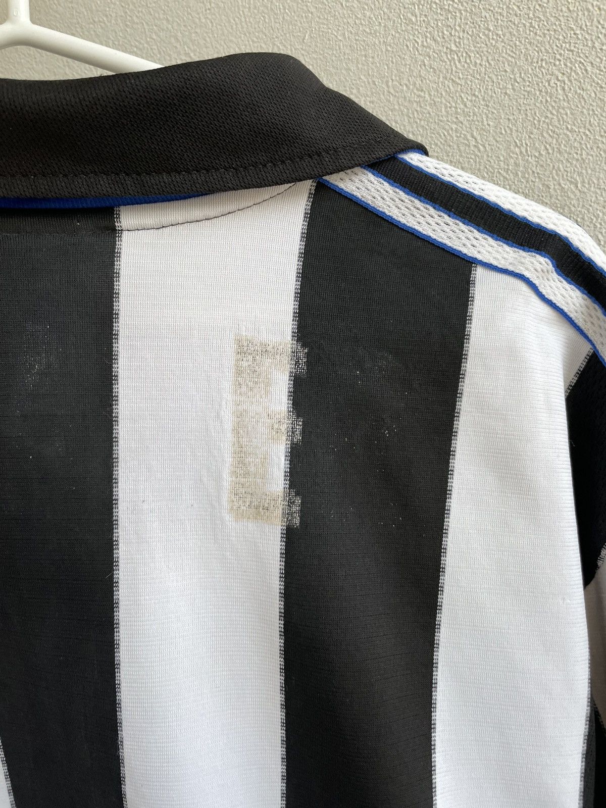 Adidas NEWCASTLE UNITED 1999 2000 HOME FOOTBAL SHIRT SOCCER JERSEY Size US XL / EU 56 / 4 - 21 Thumbnail