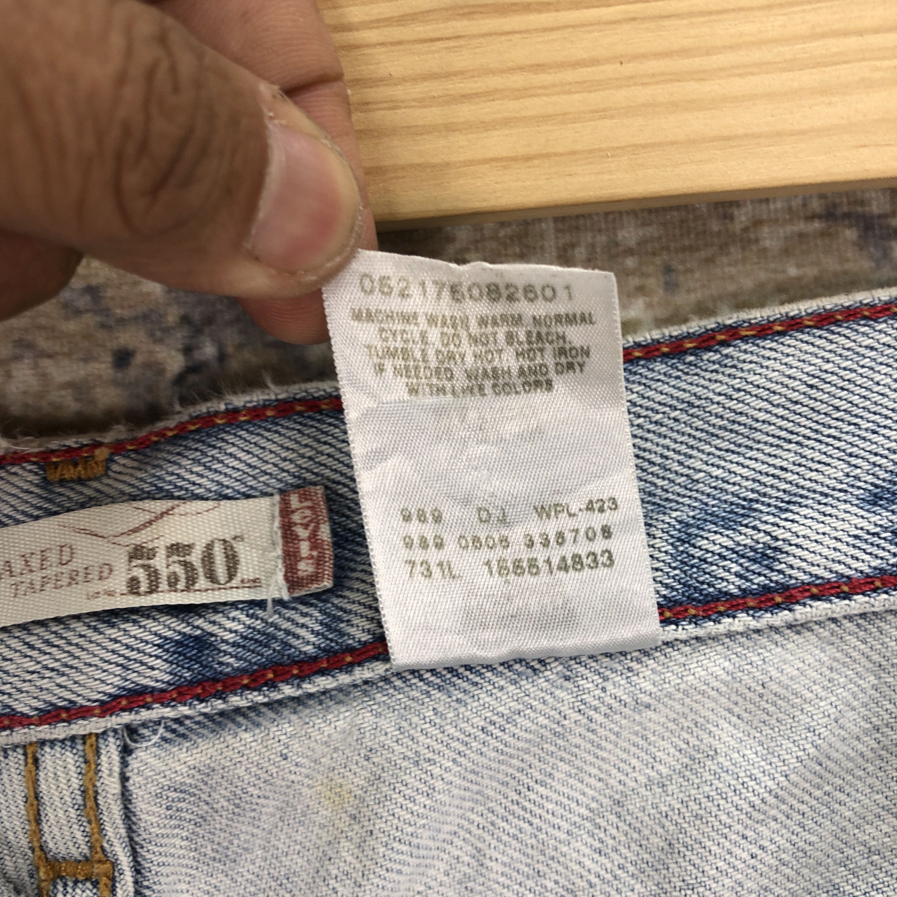 Levi's Vintage Levis 550 Light Wash Jeans Ripped Levi's Faded Denim Size US 30 / EU 46 - 11 Thumbnail