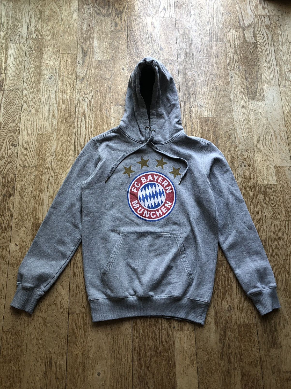Vintage BAYERN MUNICH VINTAGE GERMAN SOCCER FOOTBALL HOODIE Size US S / EU 44-46 / 1 - 1 Thumbnail